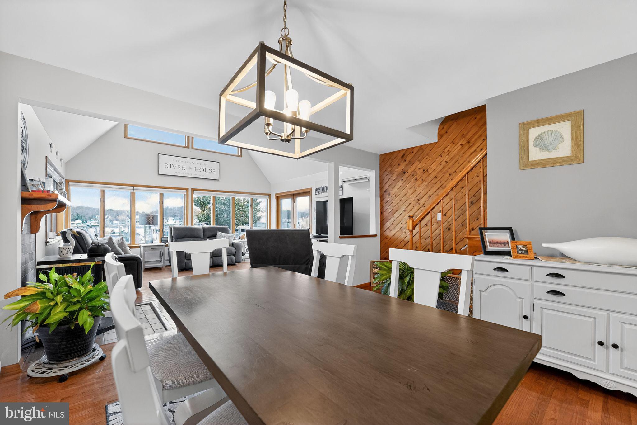 BOWLEYS QUARTERS - Residential