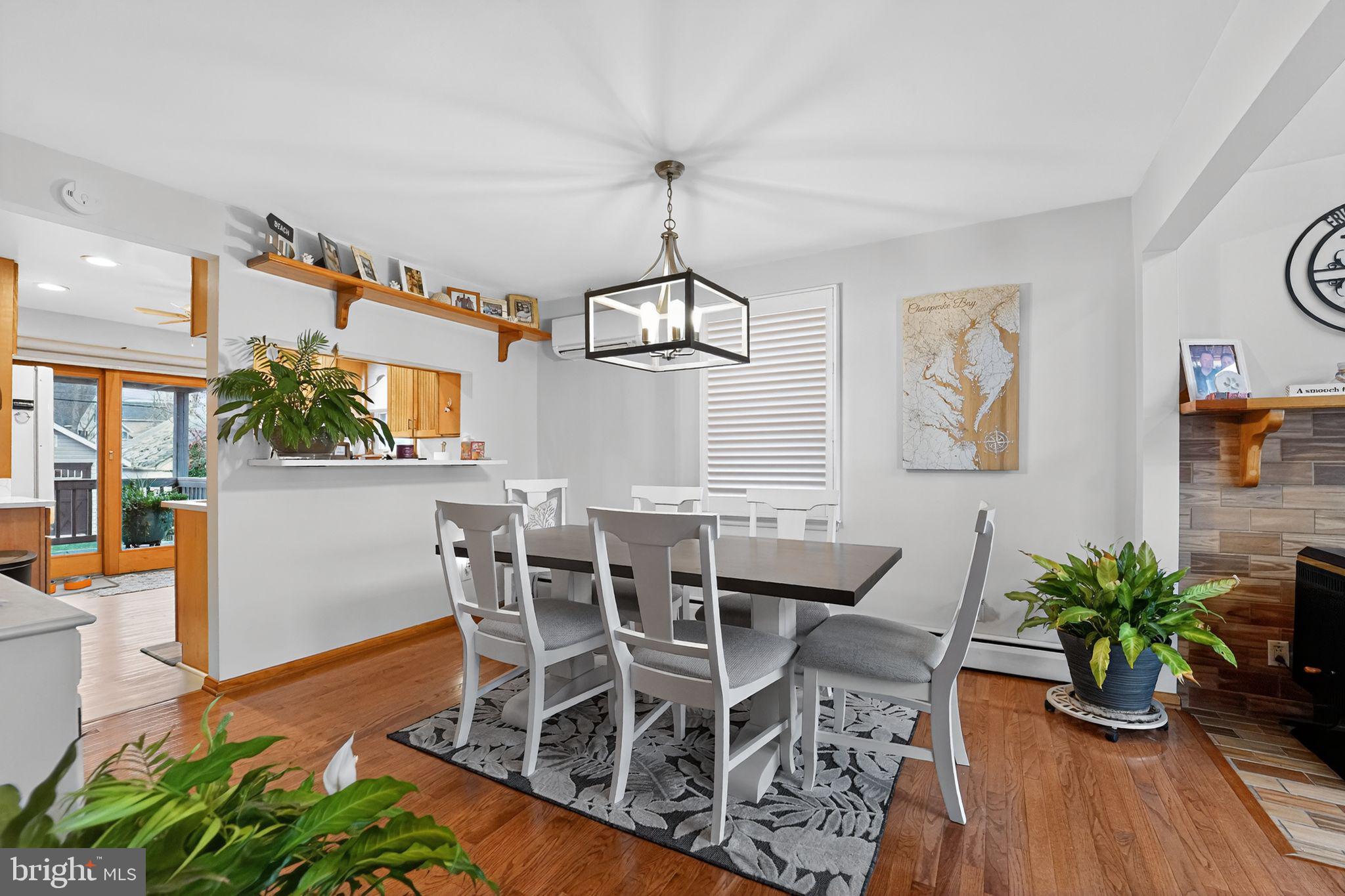 BOWLEYS QUARTERS - Residential