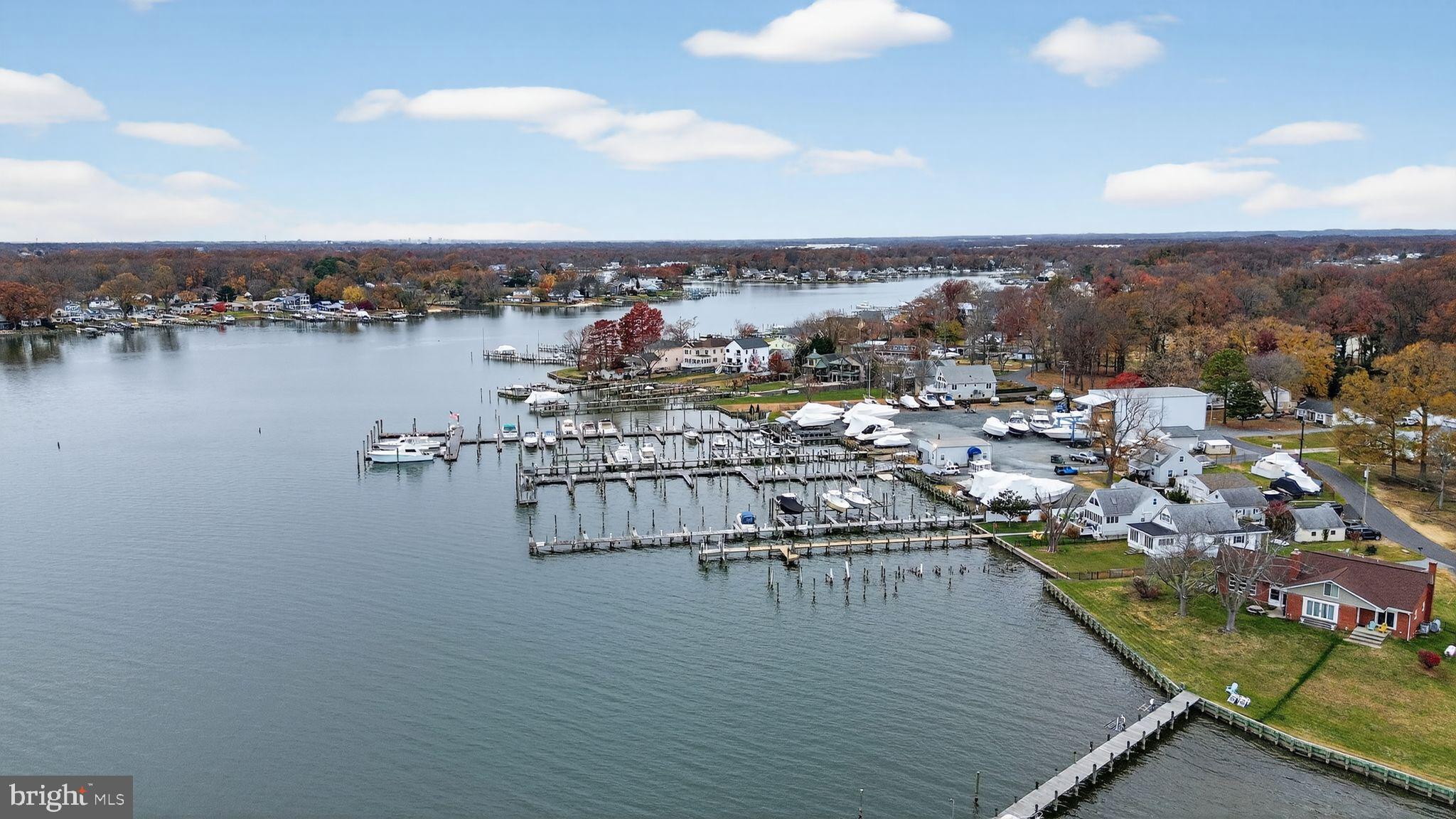 BOWLEYS QUARTERS - Residential