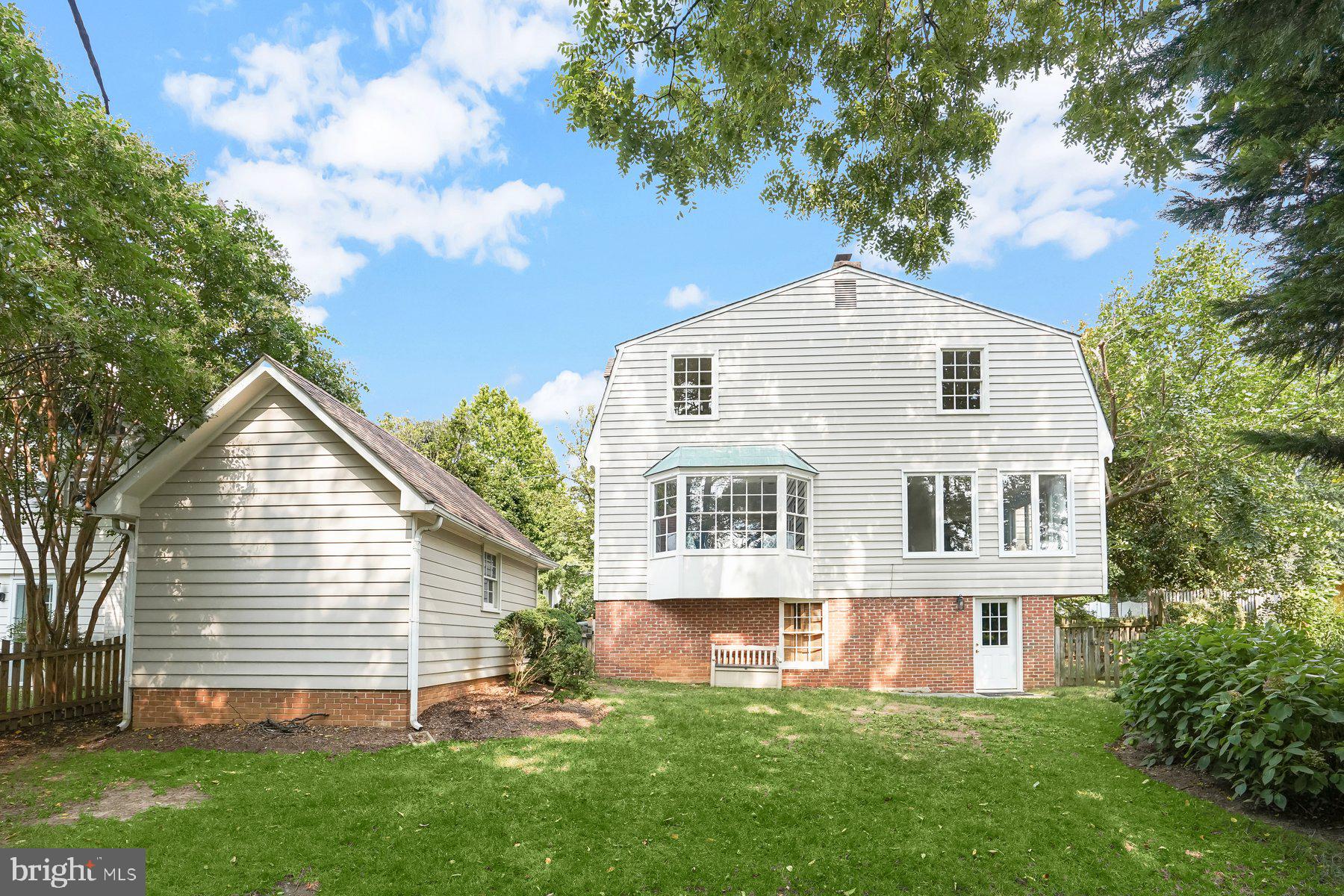 CHEVY CHASE VILLAGE - Residential