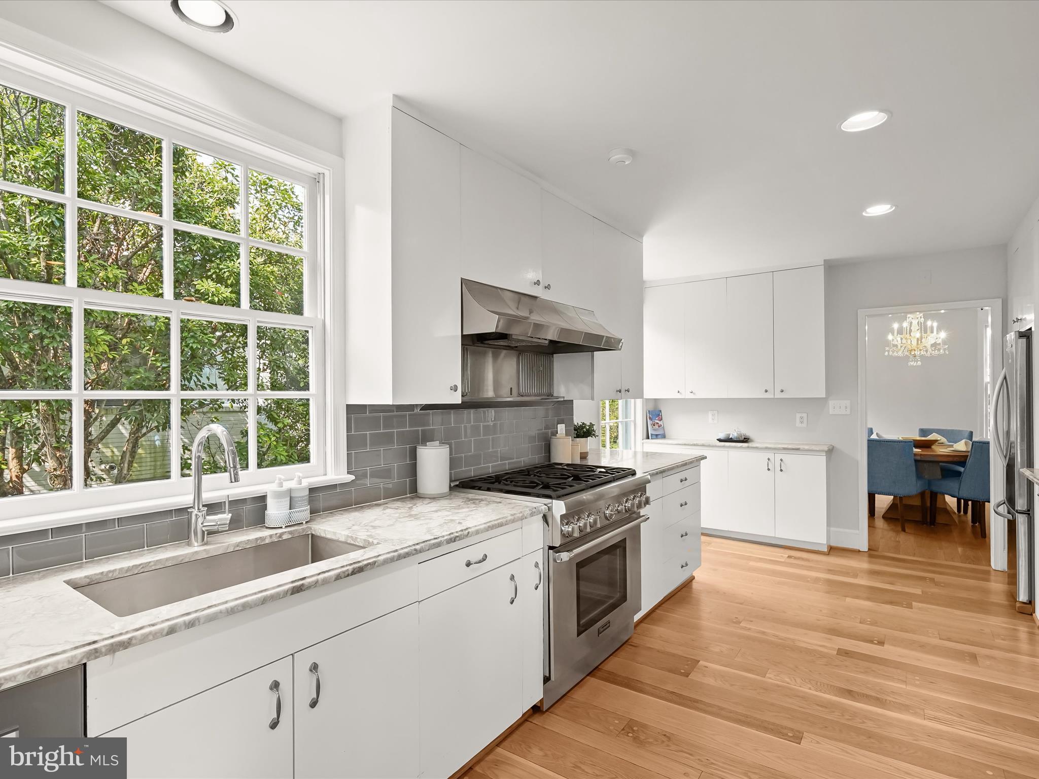 CHEVY CHASE VILLAGE - Residential