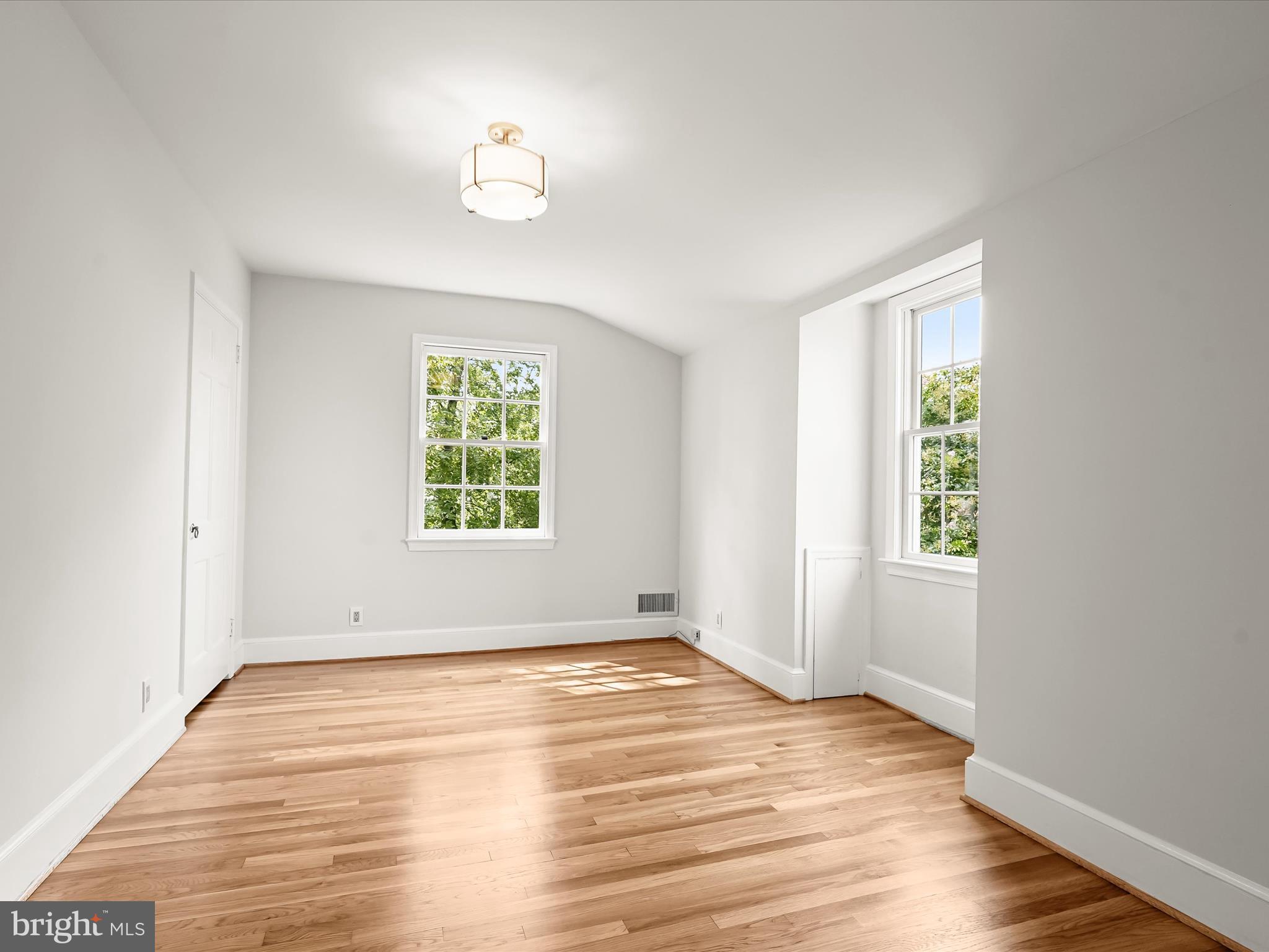 CHEVY CHASE VILLAGE - Residential