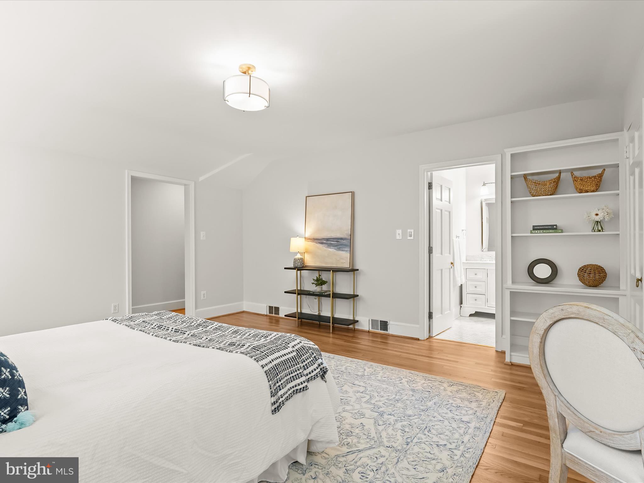 CHEVY CHASE VILLAGE - Residential