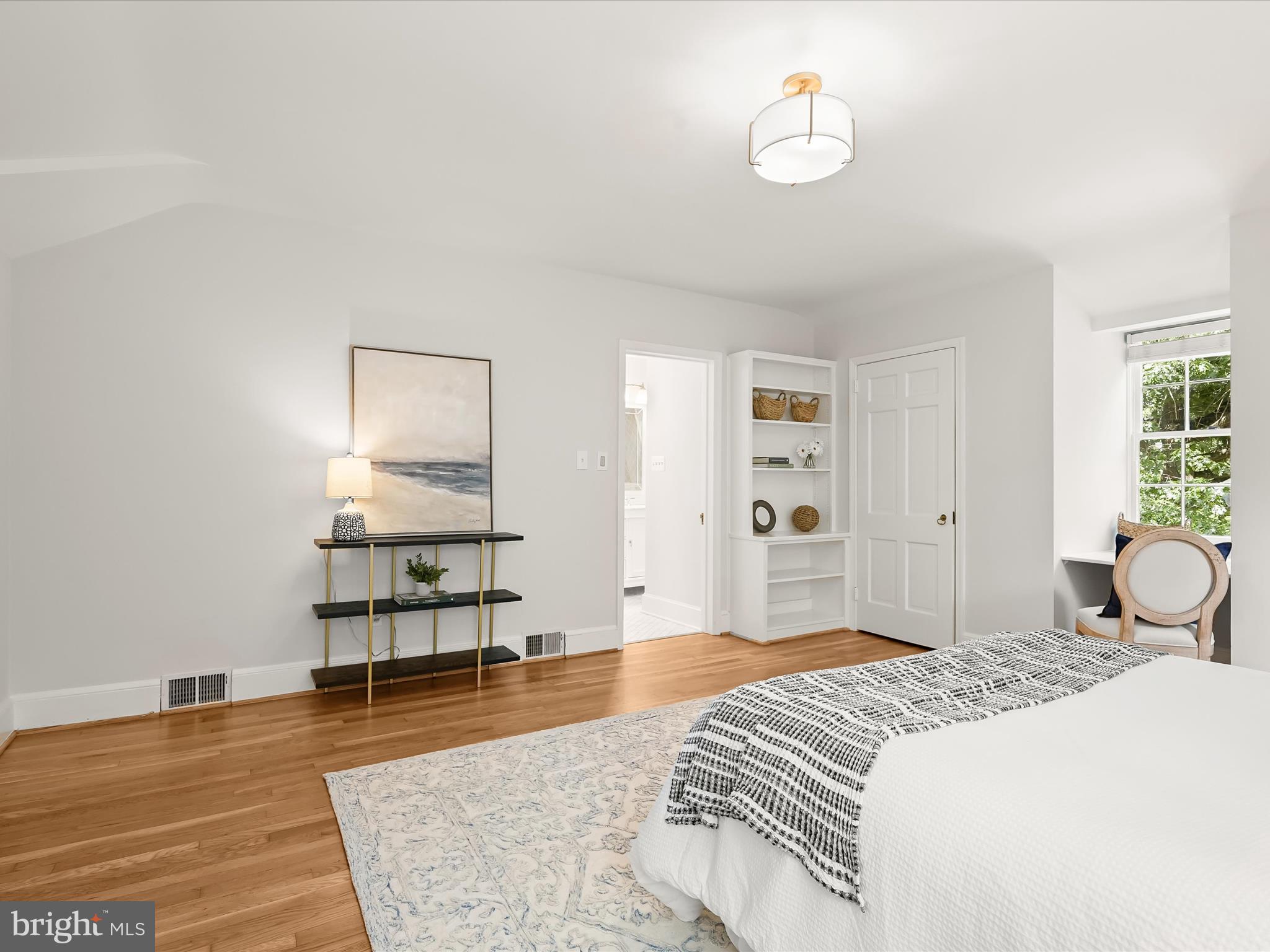 CHEVY CHASE VILLAGE - Residential