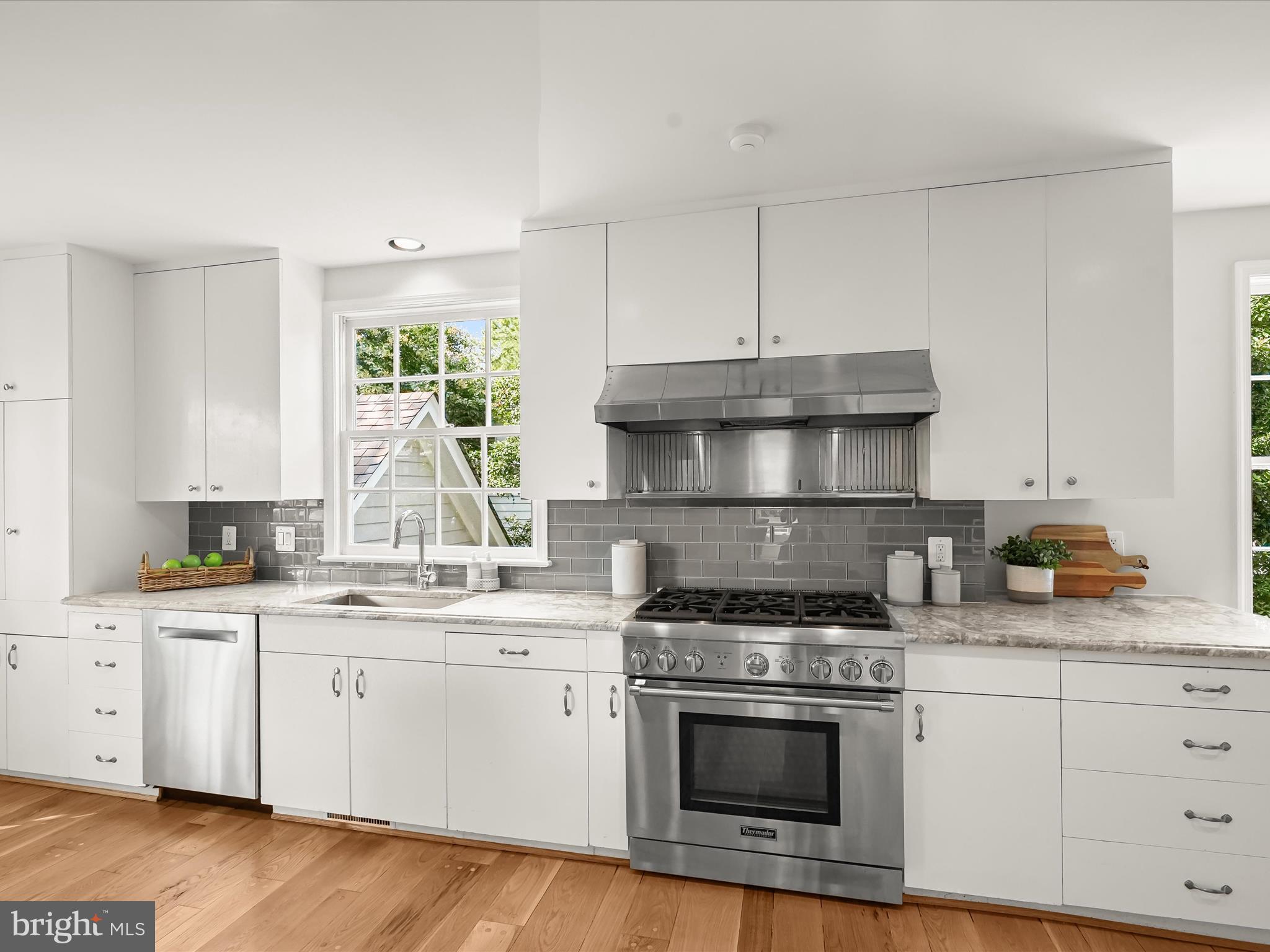 CHEVY CHASE VILLAGE - Residential