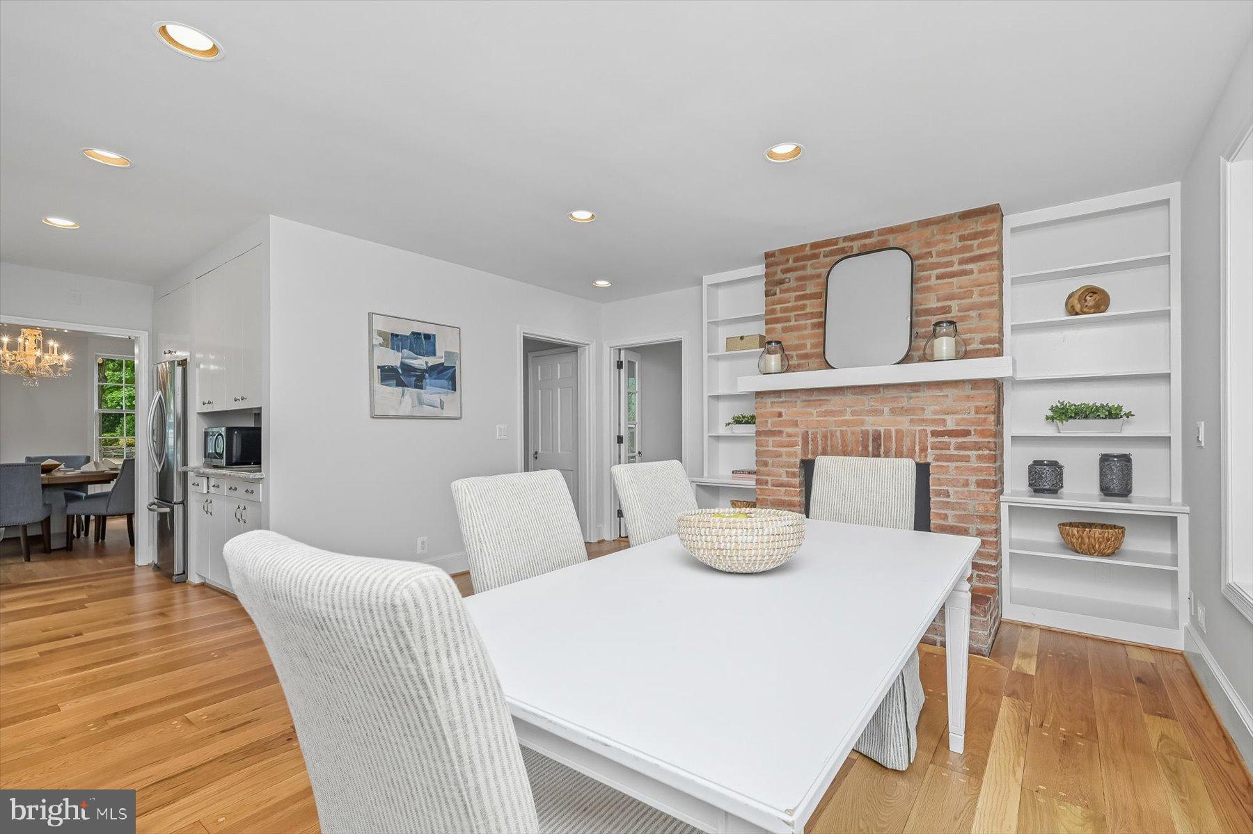 CHEVY CHASE VILLAGE - Residential