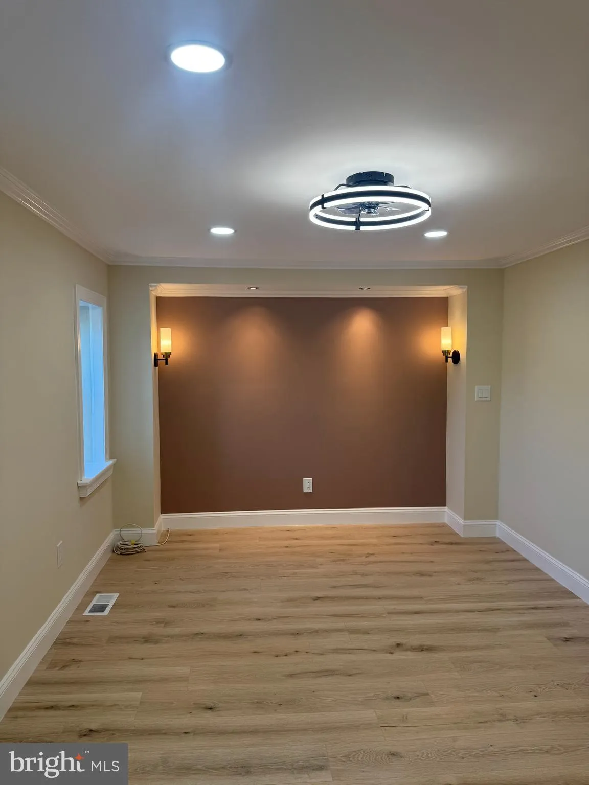 Clementon, New Jersey 08021, United States, 2 Bedrooms Bedrooms, ,2 BathroomsBathrooms,Residential,Pending,156899