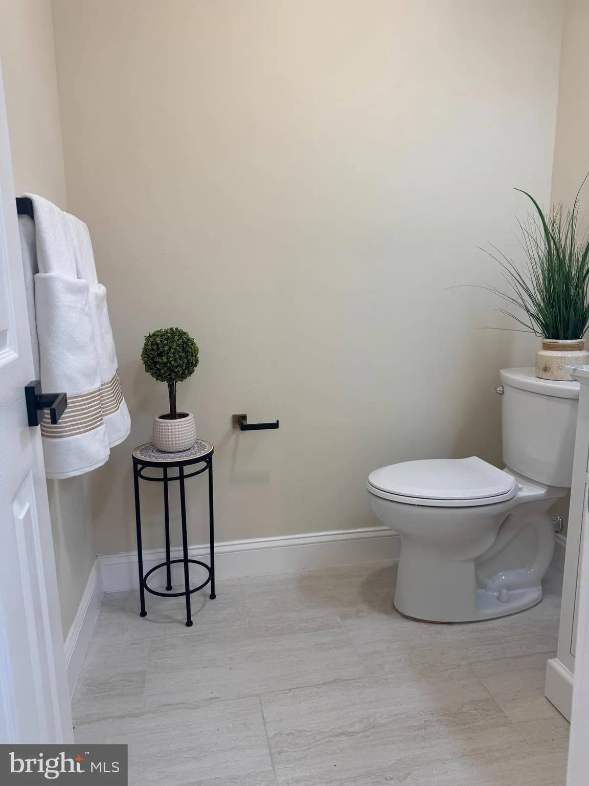 Clementon, New Jersey 08021, United States, 2 Bedrooms Bedrooms, ,2 BathroomsBathrooms,Residential,Pending,156899