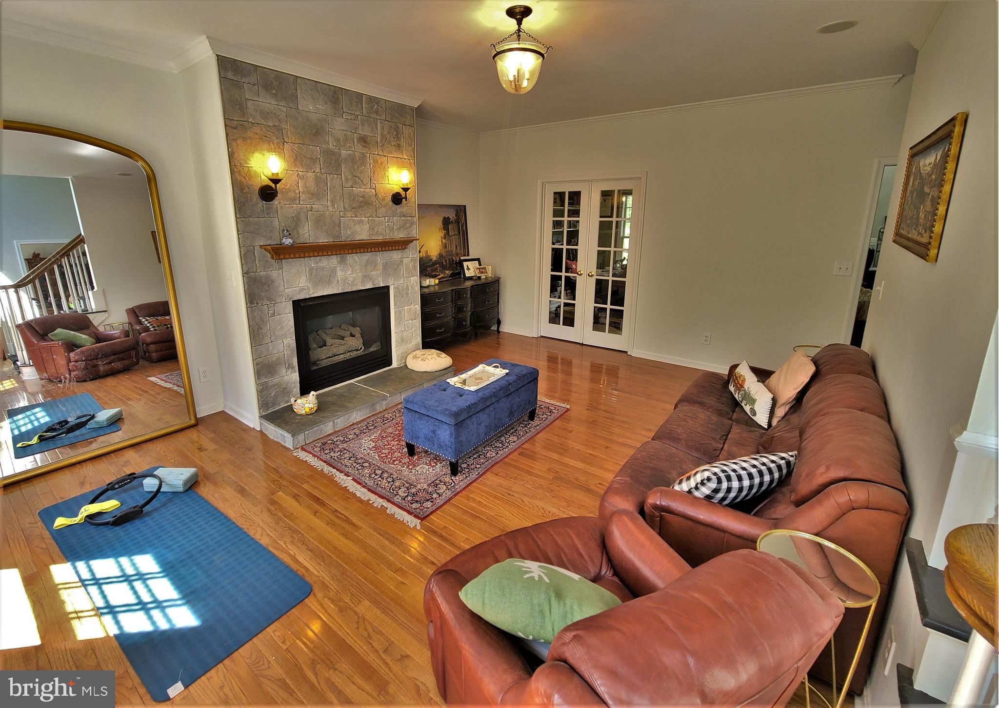 SEVEN LAKES - Residential Lease