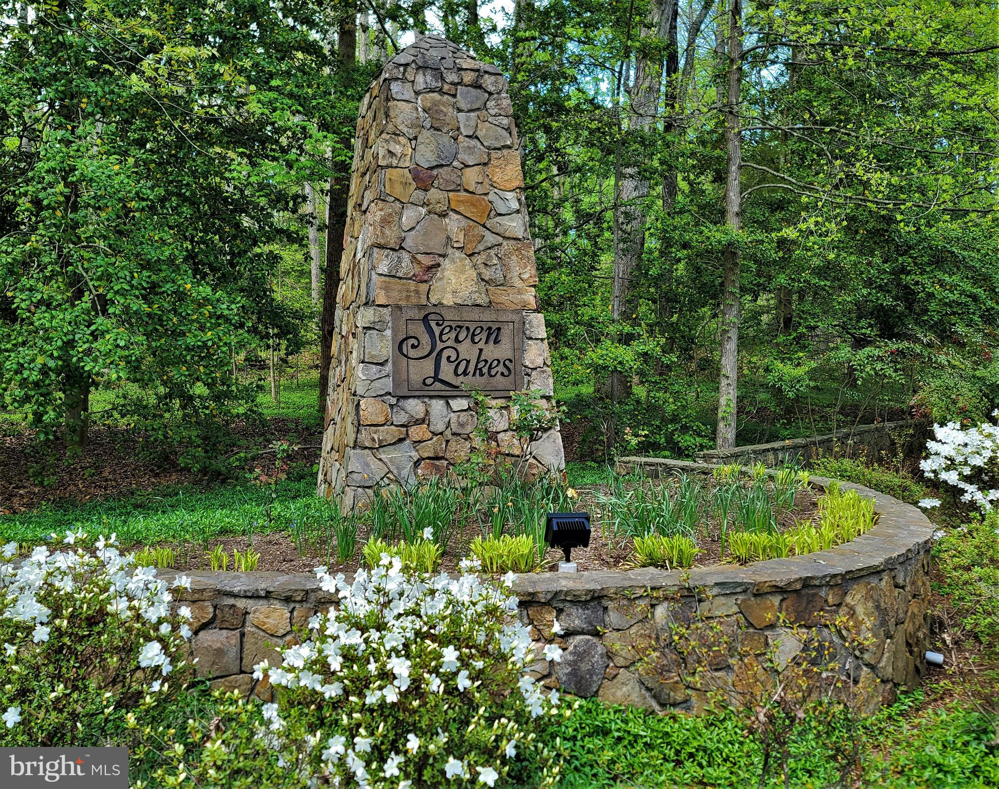 SEVEN LAKES - Residential Lease