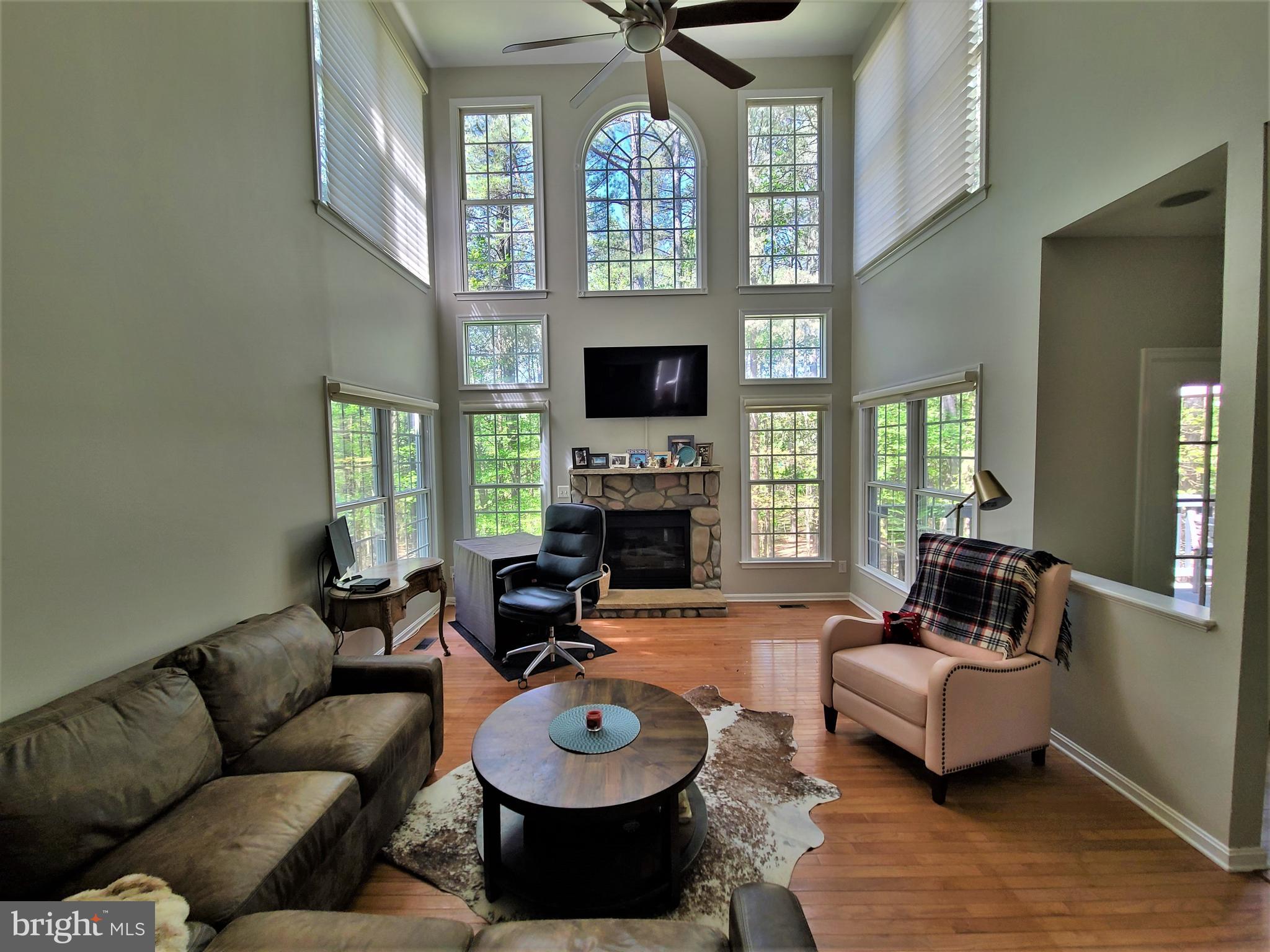 SEVEN LAKES - Residential Lease