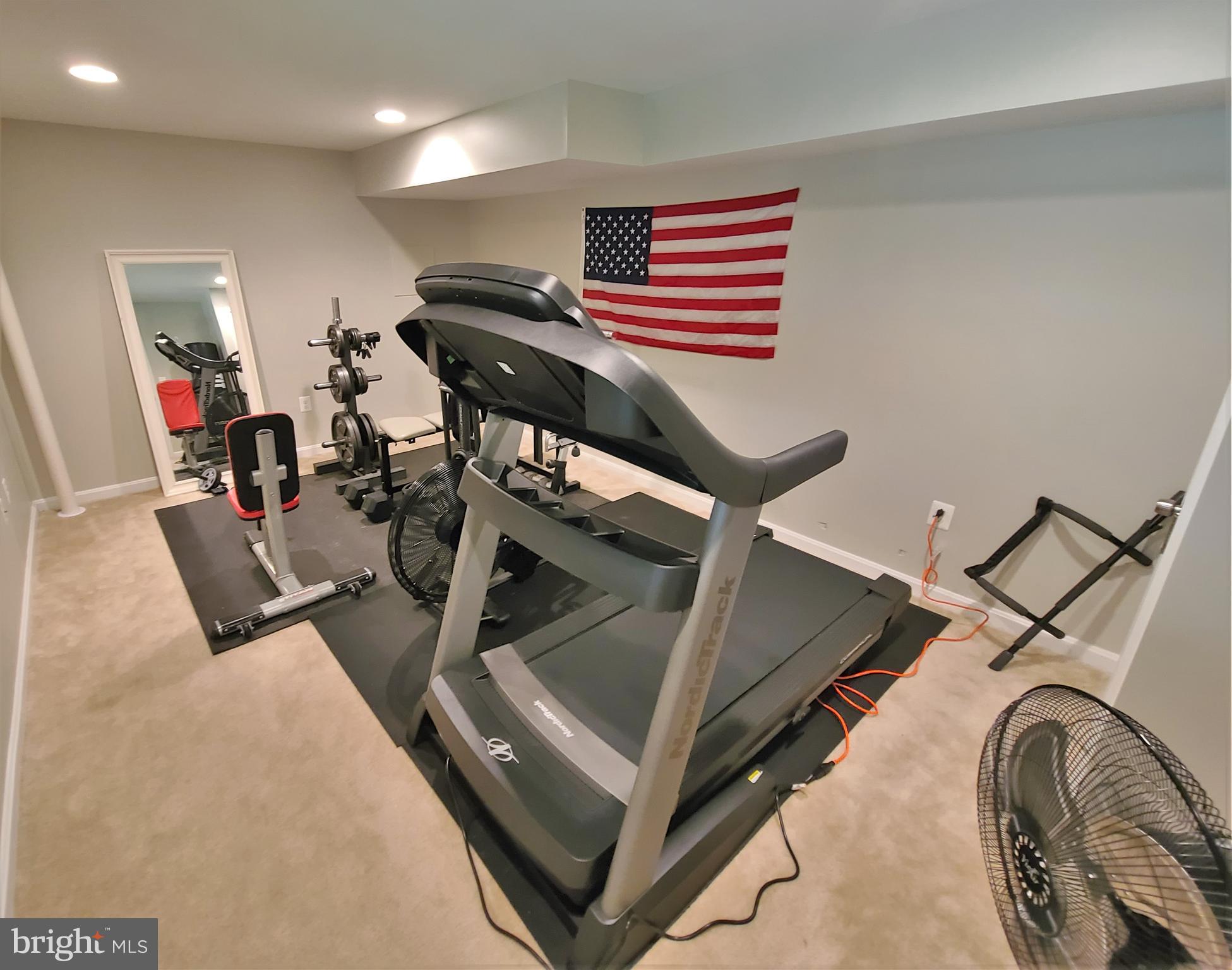 SEVEN LAKES - Residential Lease