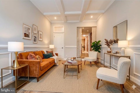 Townhouse For Sale - 736 Light Street<br/> BALTIMORE, MD 21230