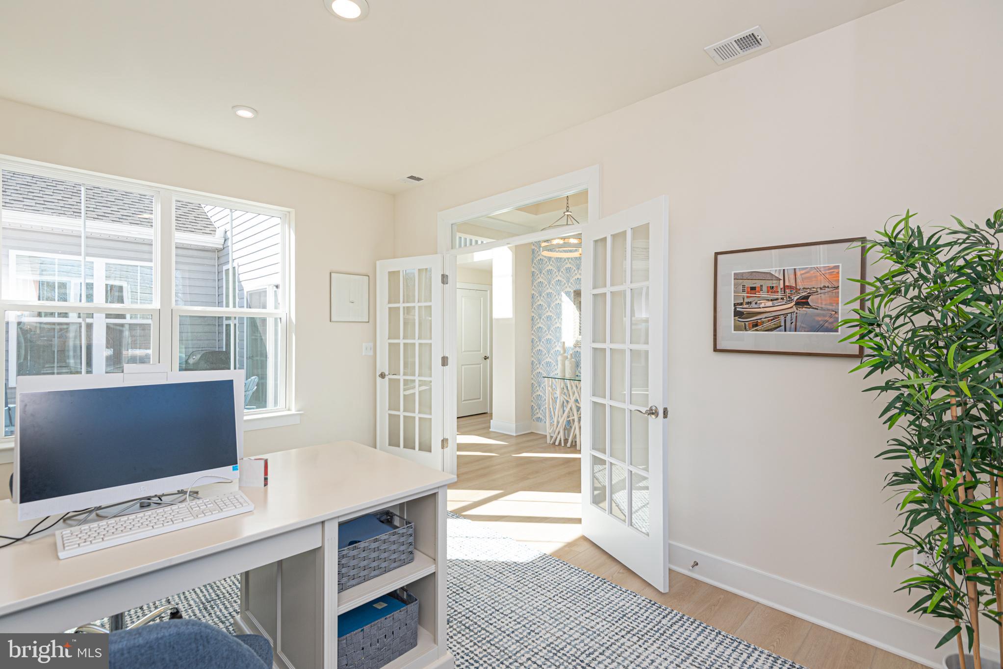 SYCAMORE CHASE - Residential