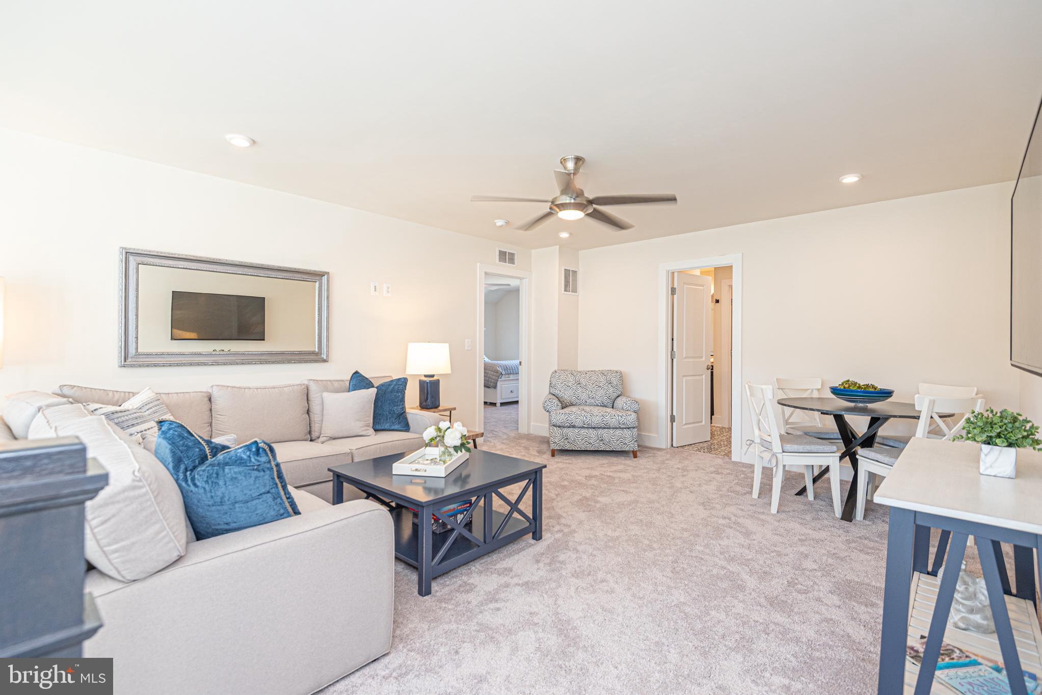 SYCAMORE CHASE - Residential