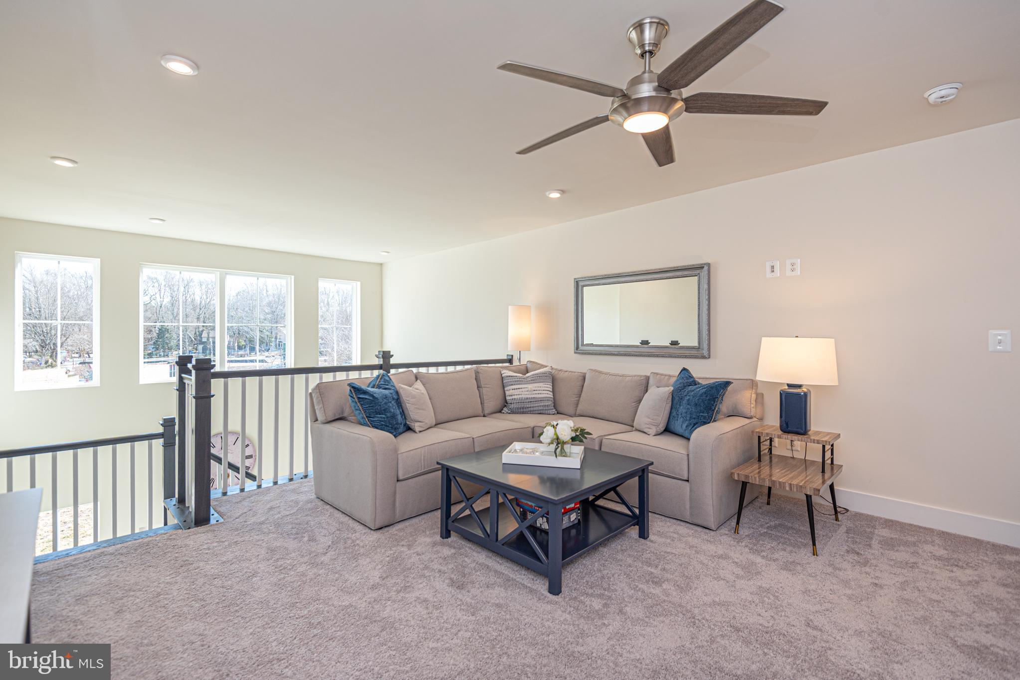 SYCAMORE CHASE - Residential