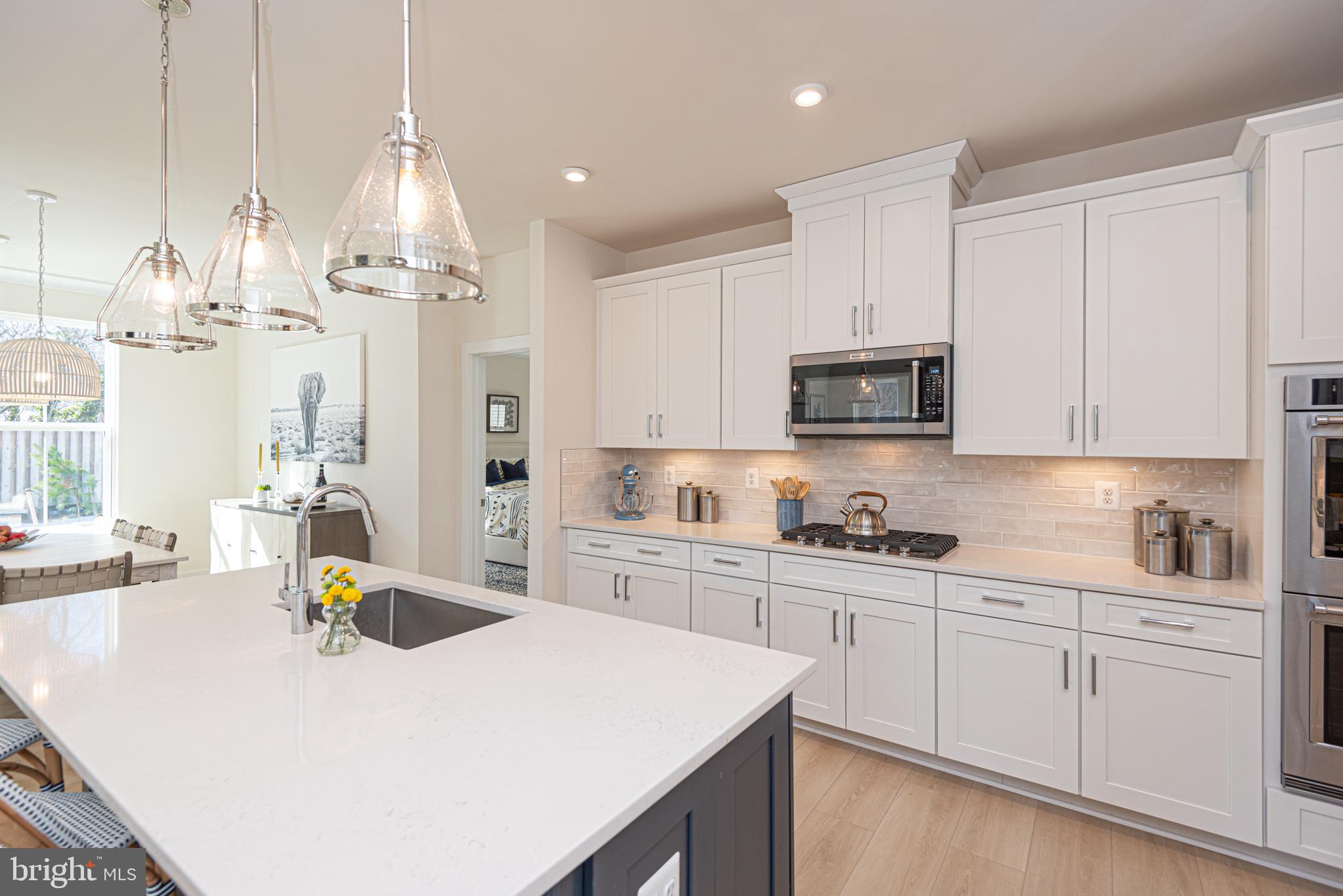 SYCAMORE CHASE - Residential