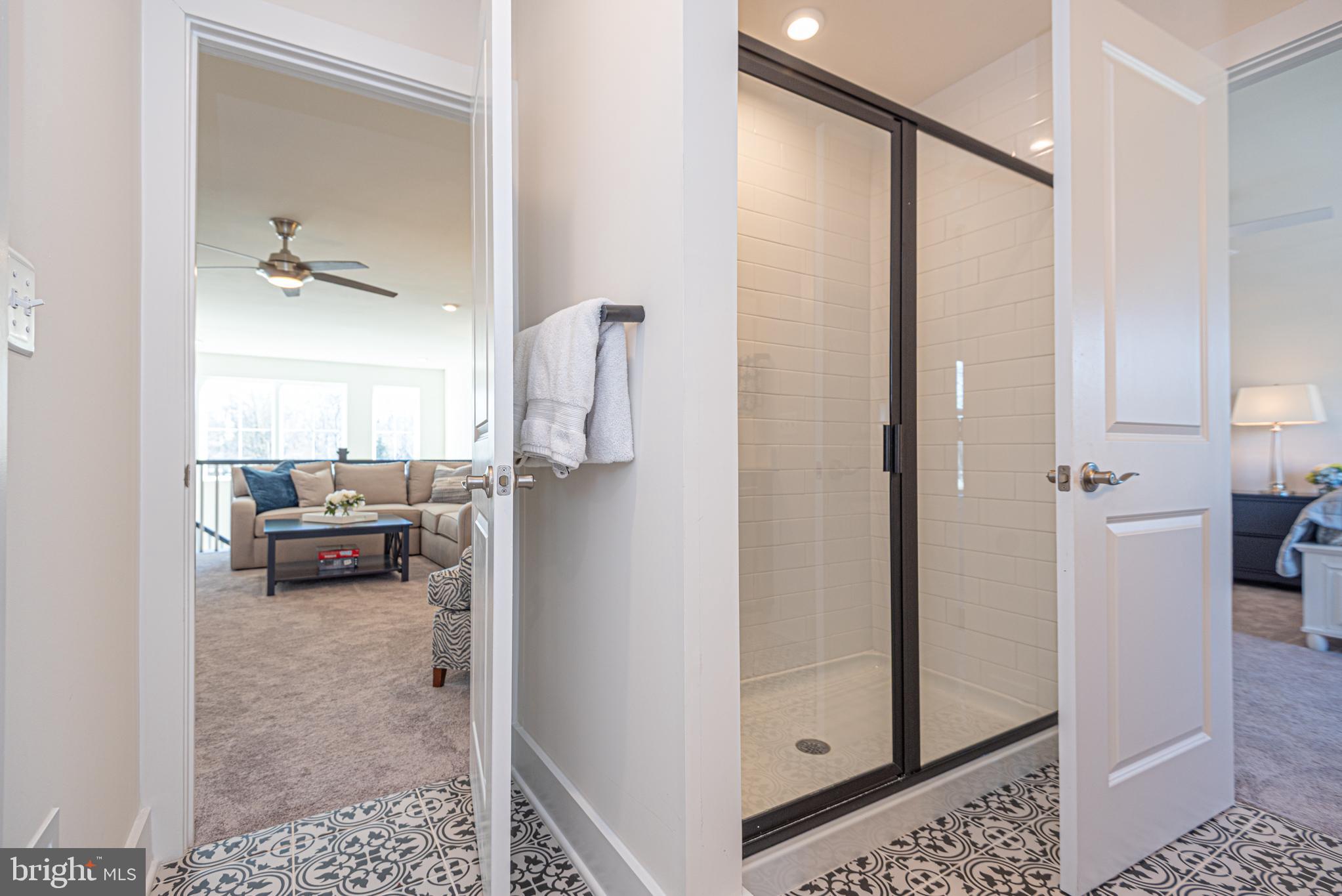 SYCAMORE CHASE - Residential