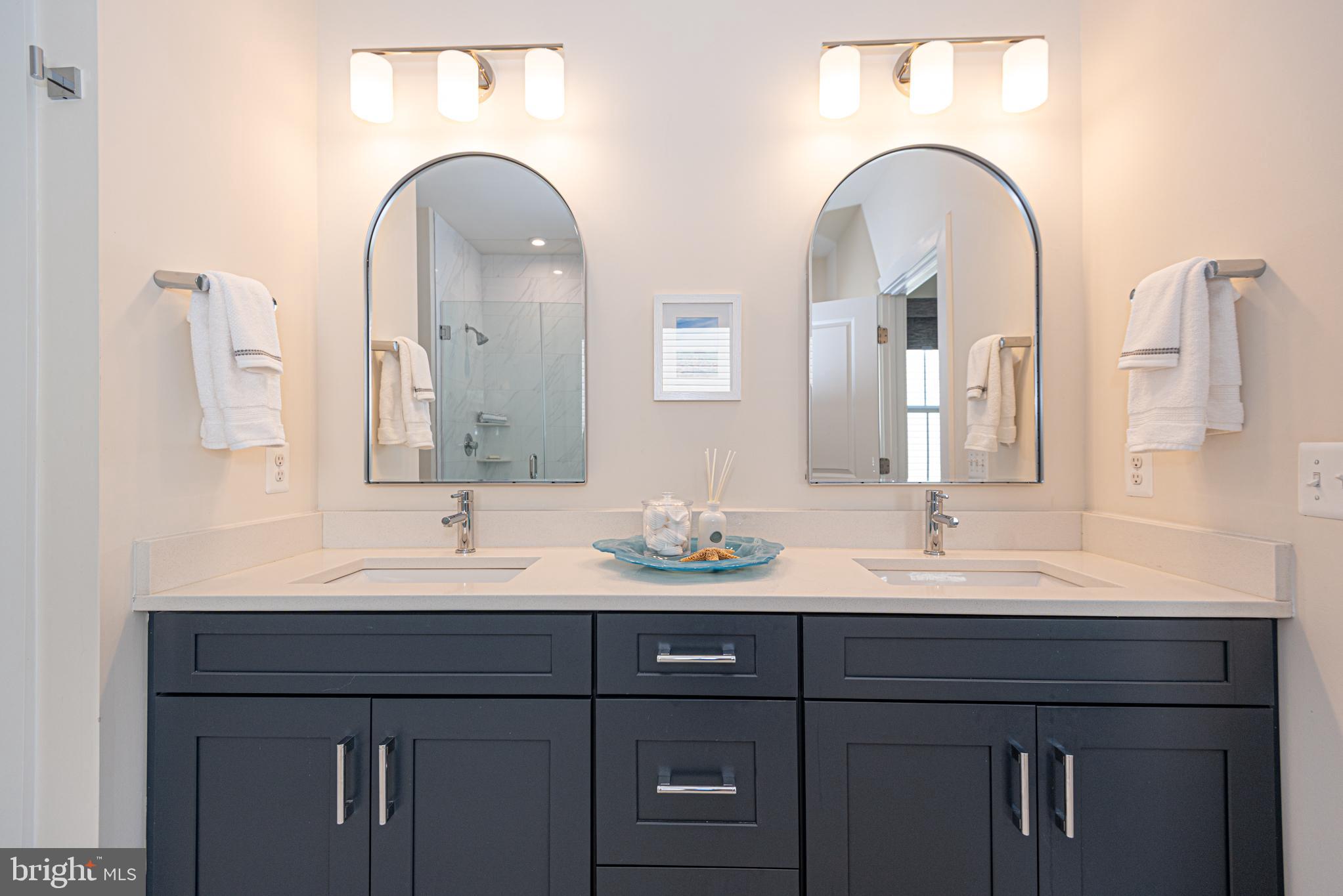 SYCAMORE CHASE - Residential