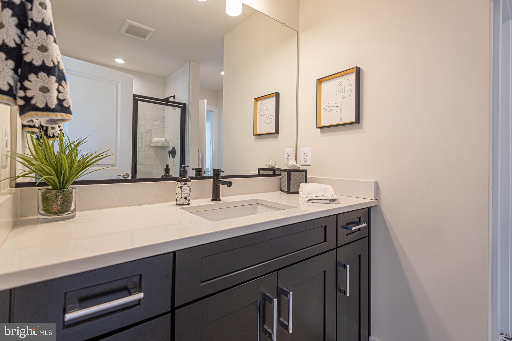 SYCAMORE CHASE - Residential