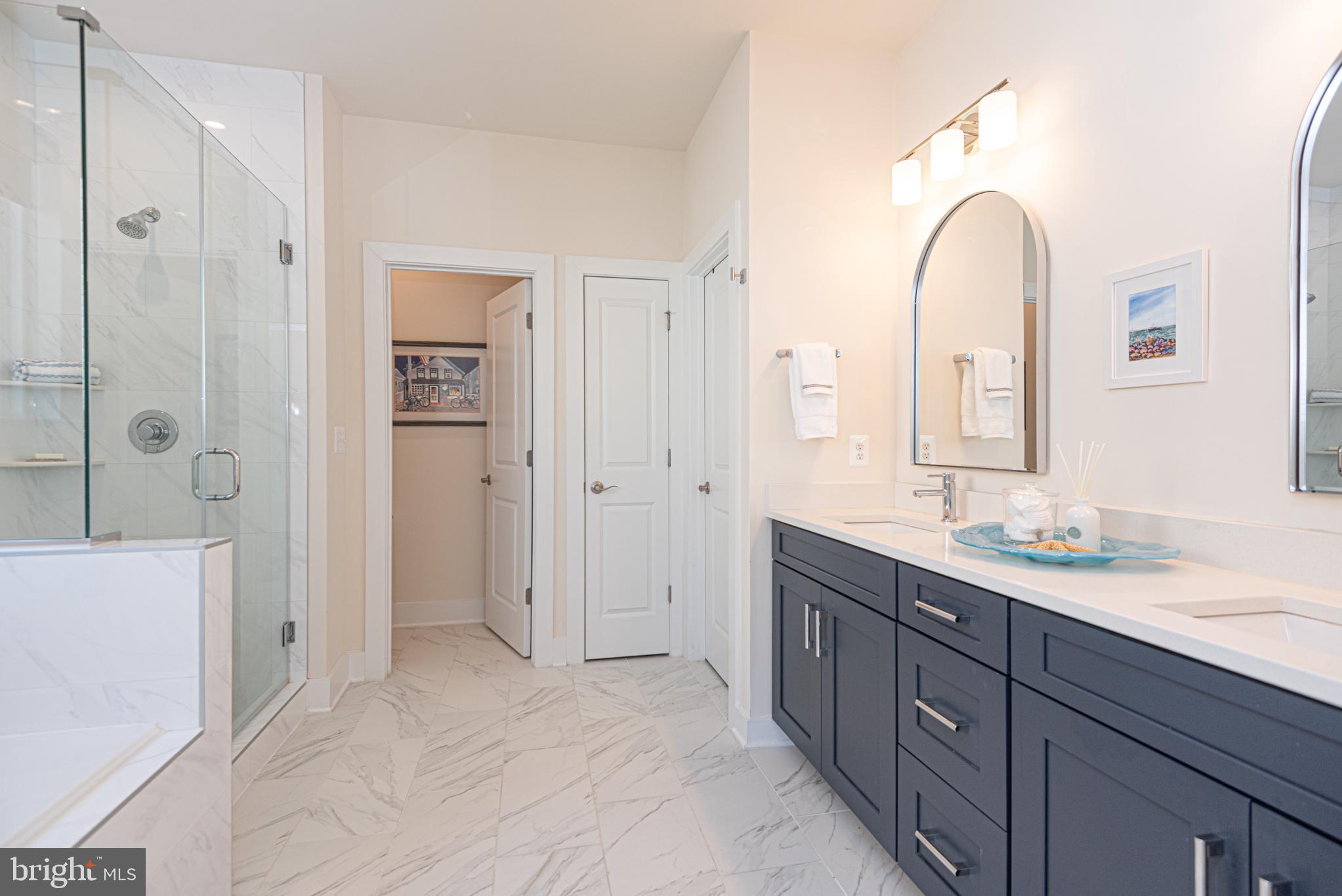 SYCAMORE CHASE - Residential