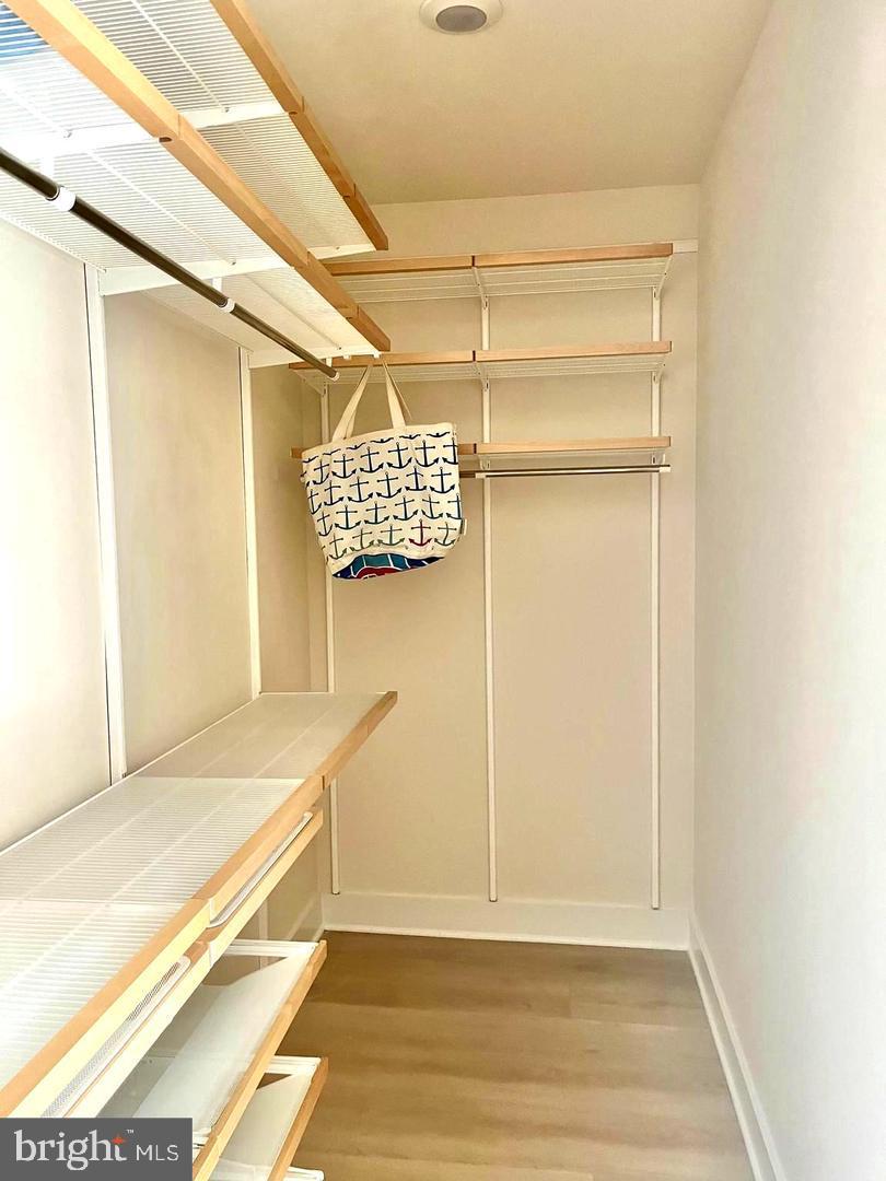 SYCAMORE CHASE - Residential