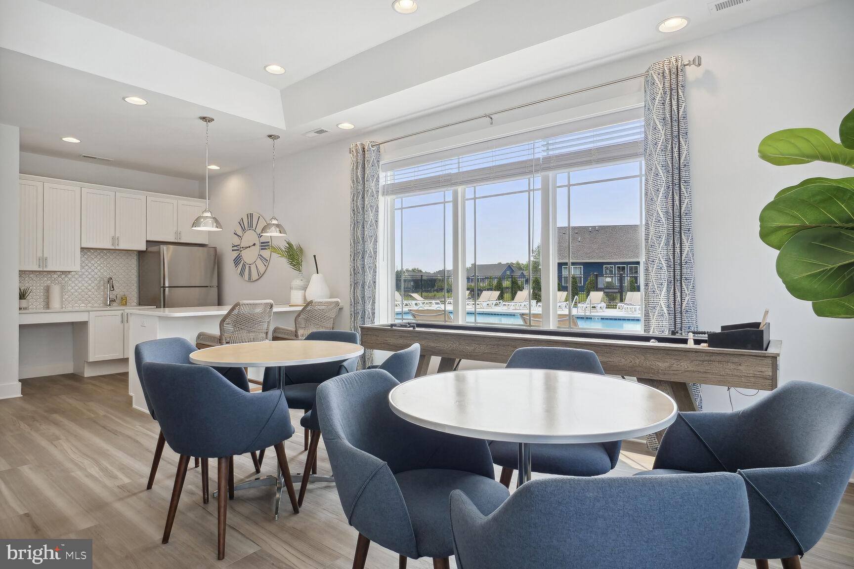 SYCAMORE CHASE - Residential