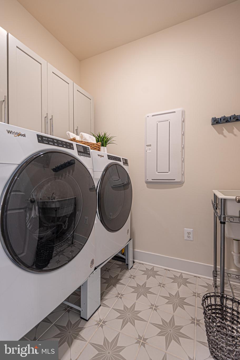 SYCAMORE CHASE - Residential