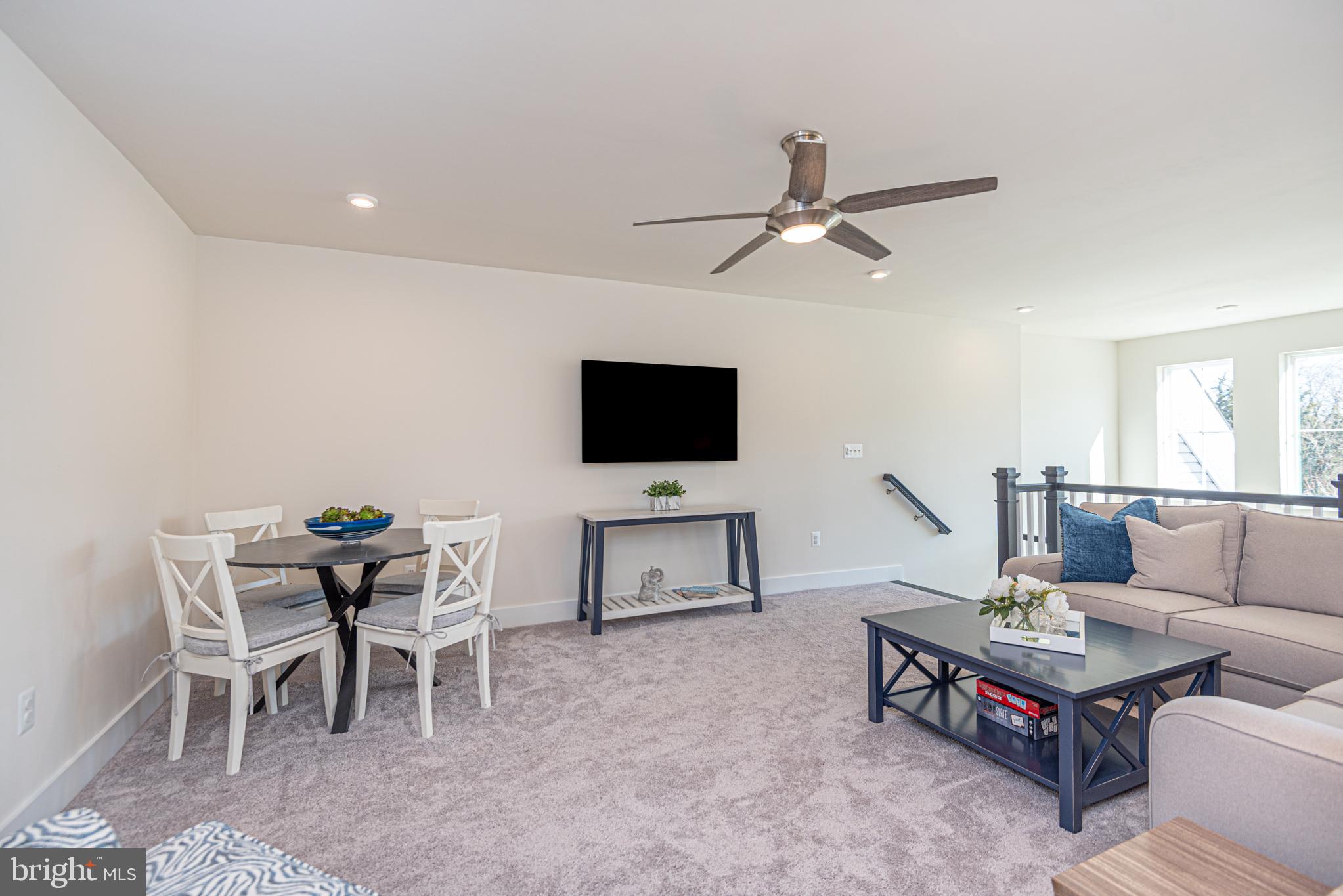 SYCAMORE CHASE - Residential