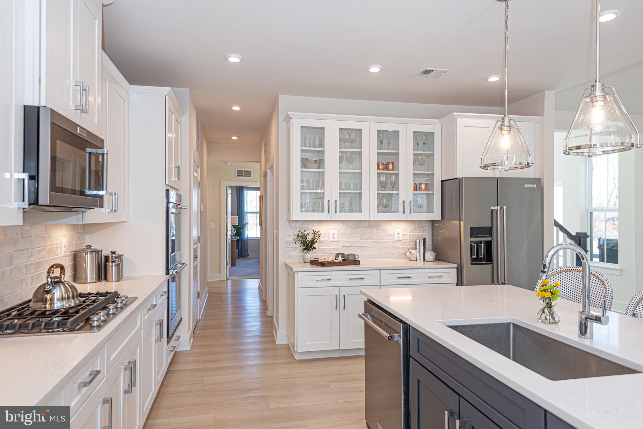 SYCAMORE CHASE - Residential