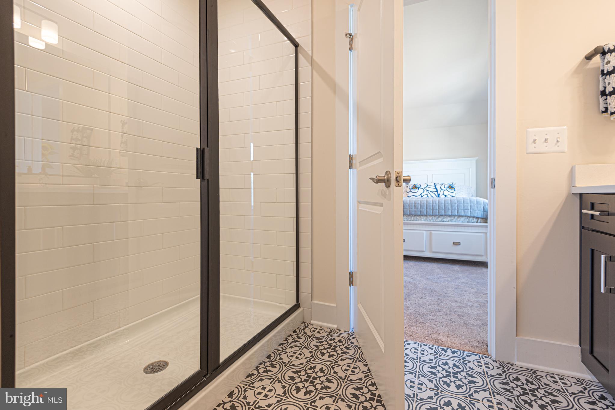 SYCAMORE CHASE - Residential