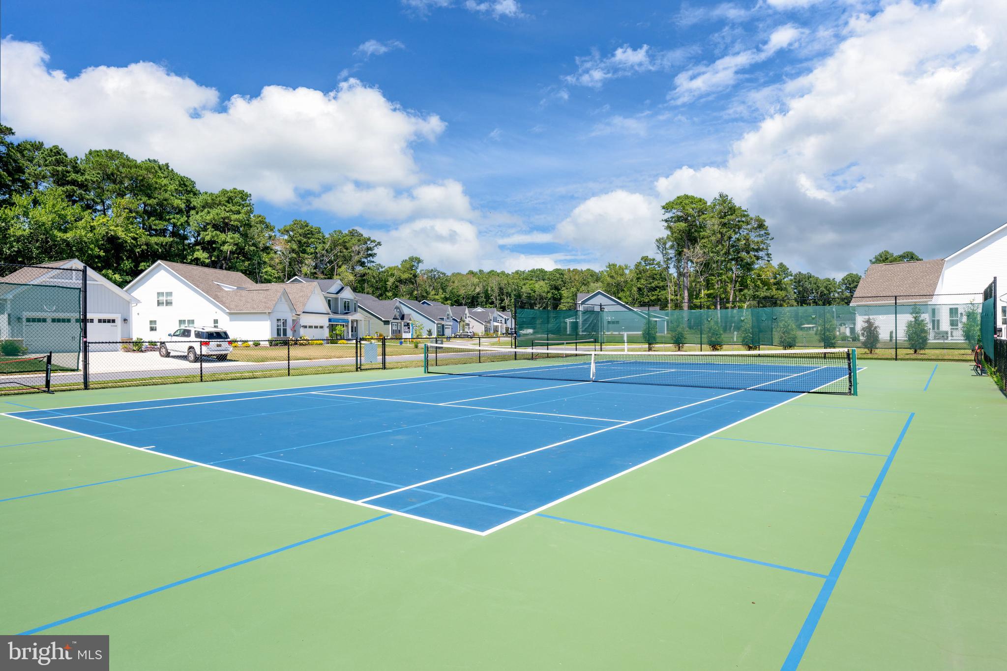 SYCAMORE CHASE - Residential