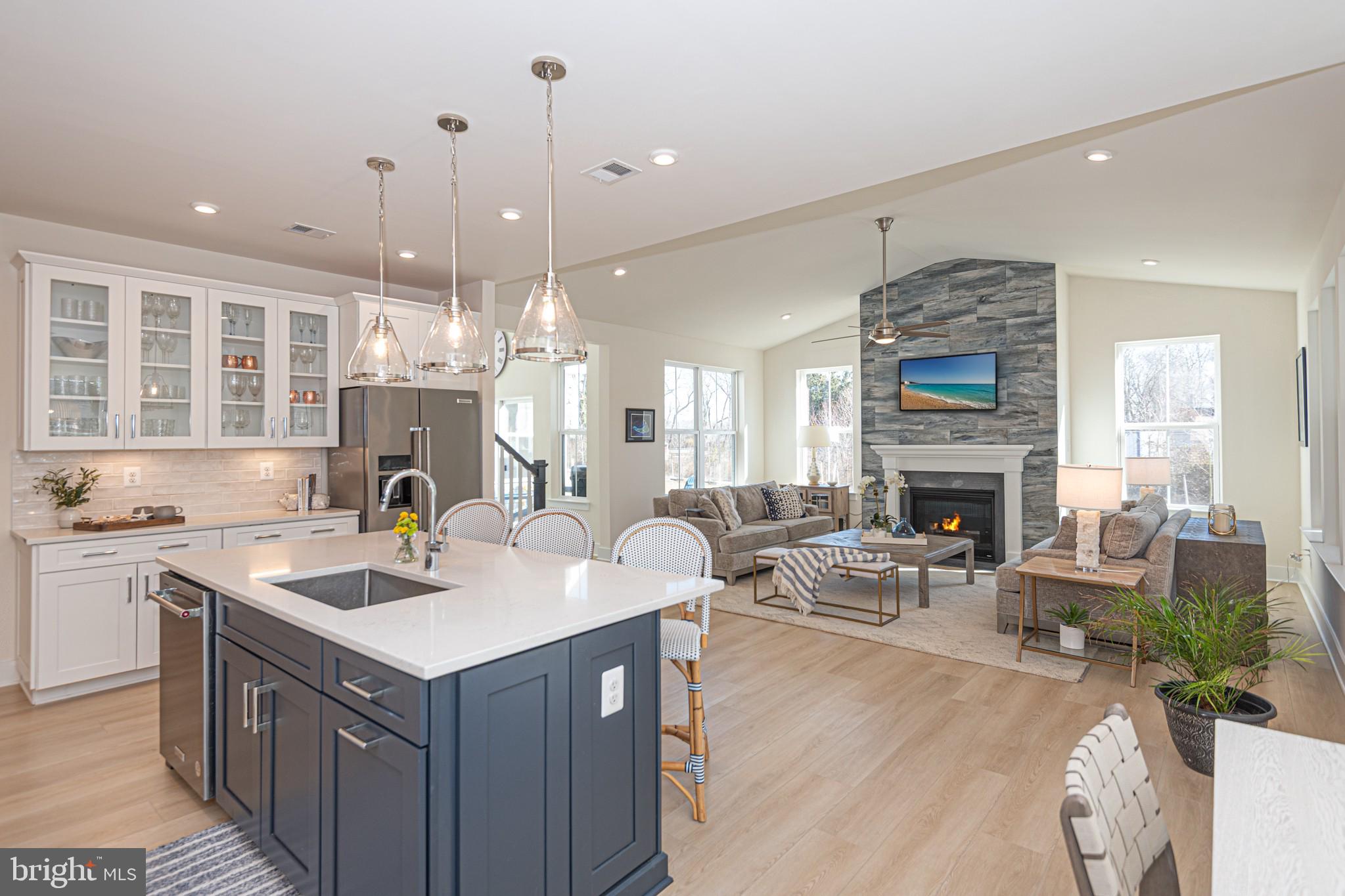 SYCAMORE CHASE - Residential