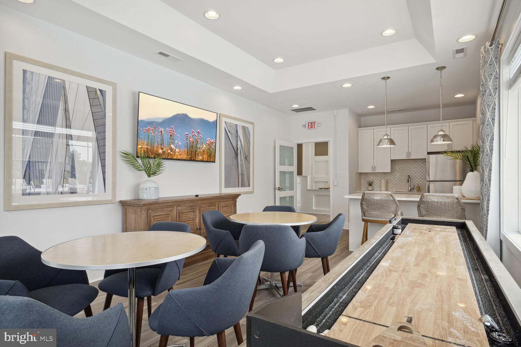 SYCAMORE CHASE - Residential