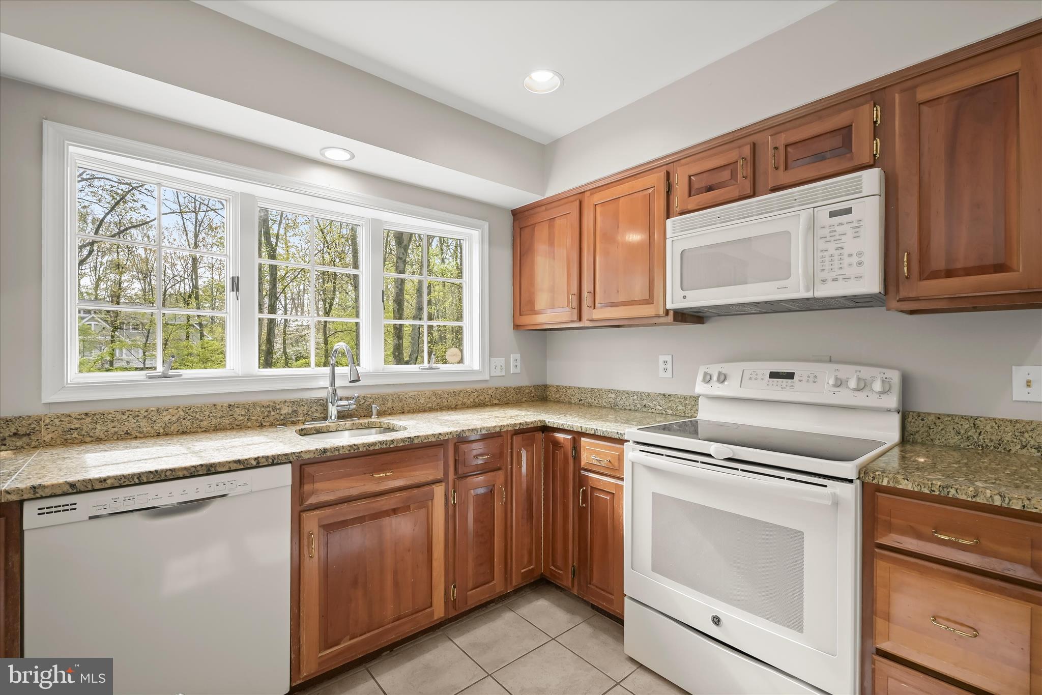 HICKORY RIDGE - Residential