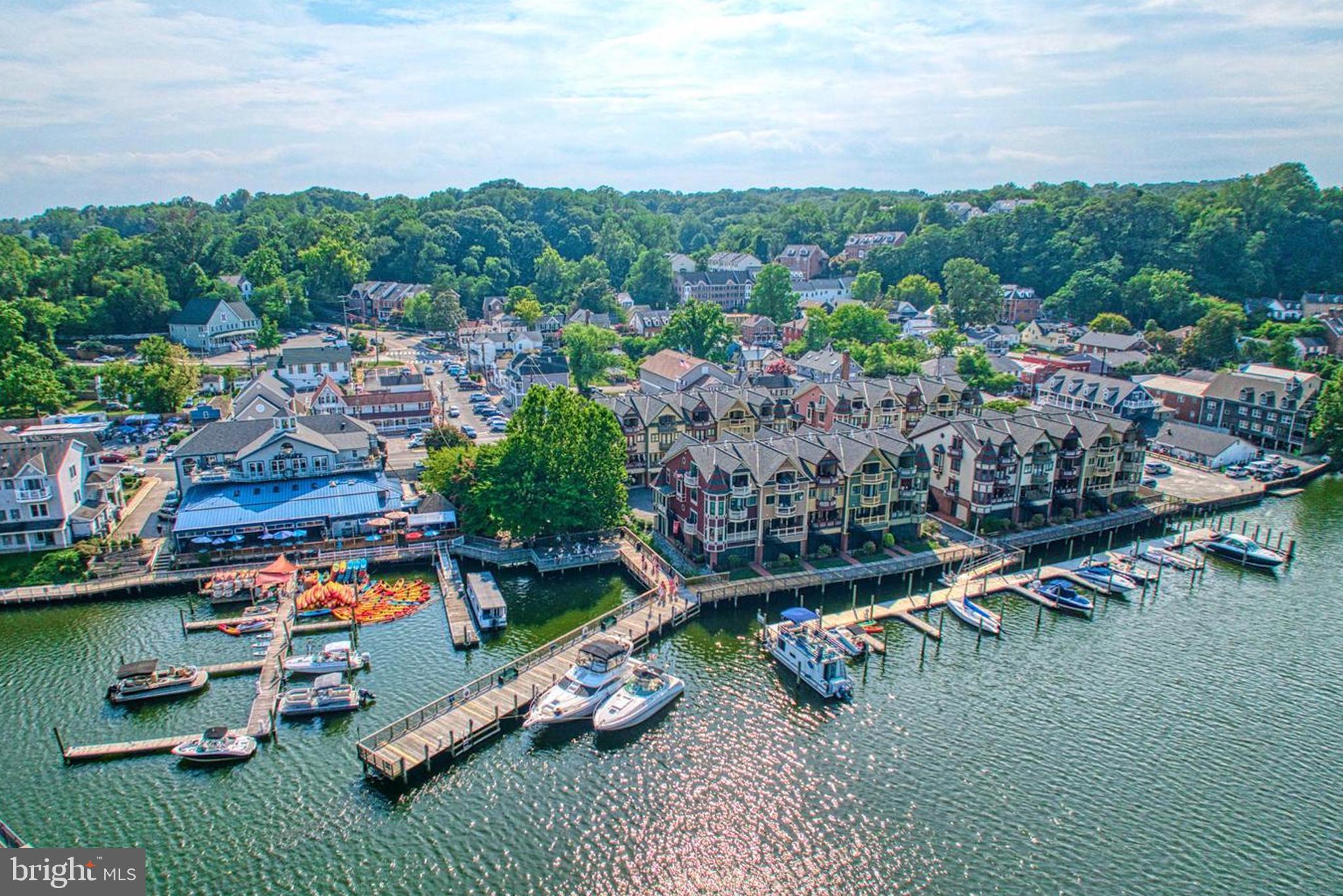 HAMPTON WOODS WEST - Residential