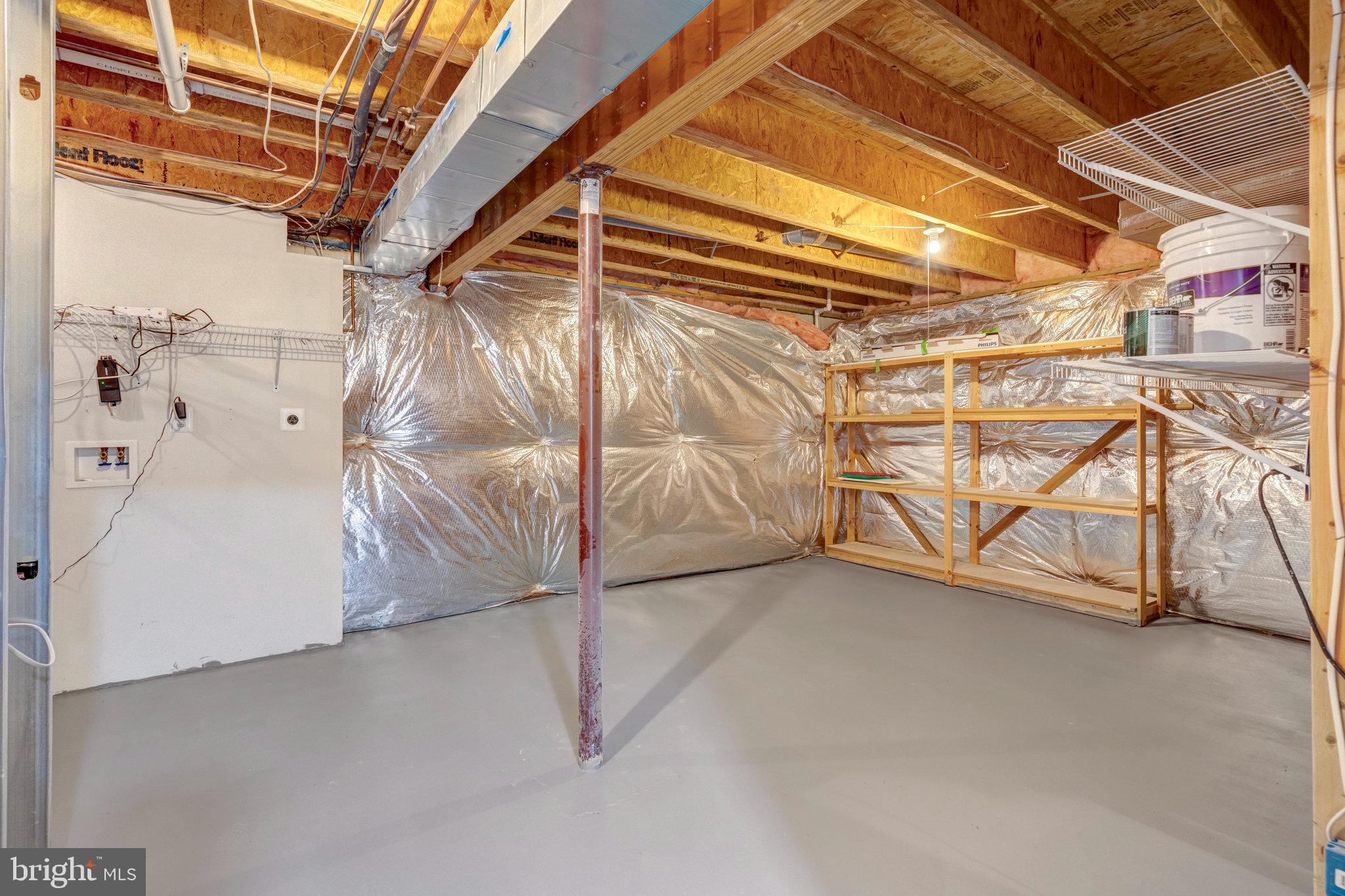 HAMPTON WOODS WEST - Residential