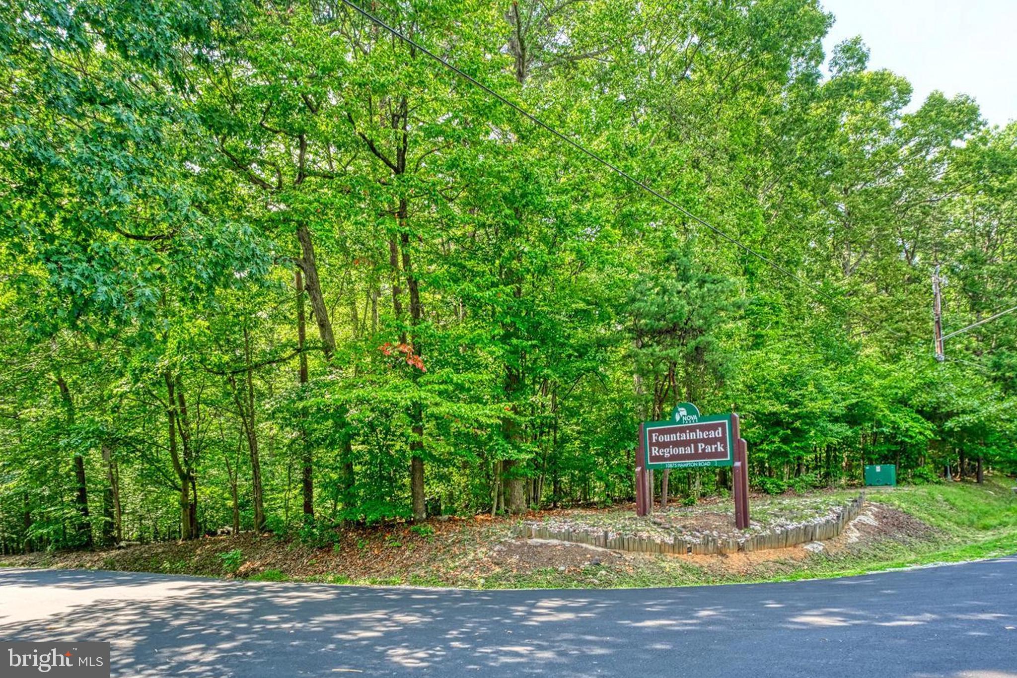 HAMPTON WOODS WEST - Residential