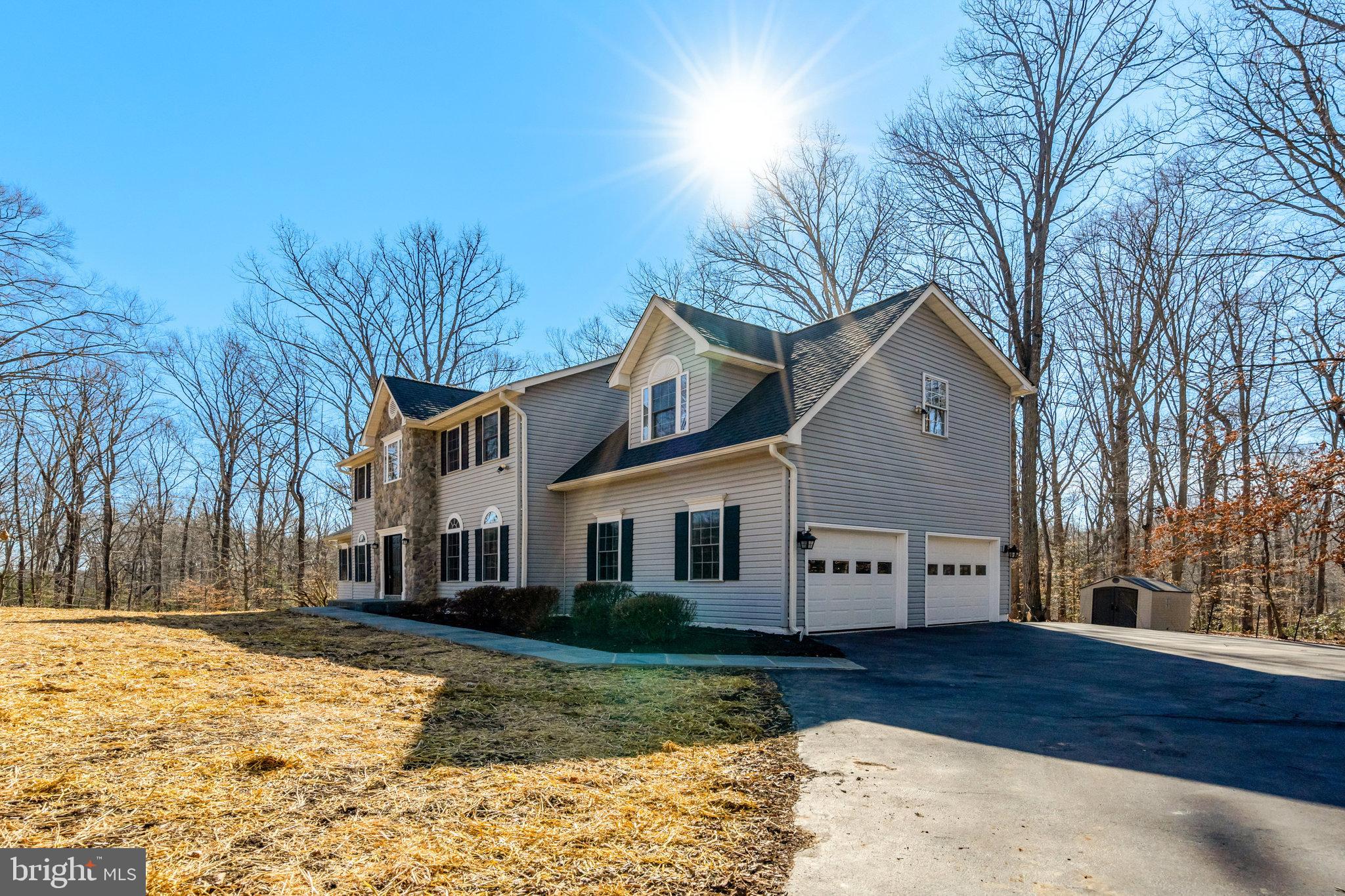 HAMPTON WOODS WEST - Residential