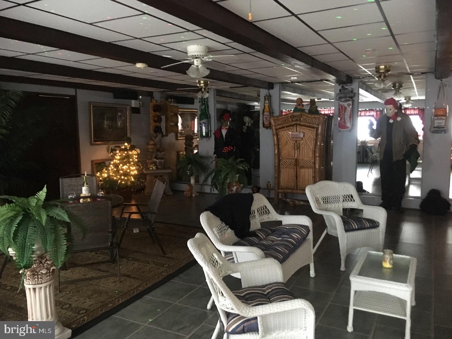 SAINT CLAIR - Commercial Sale