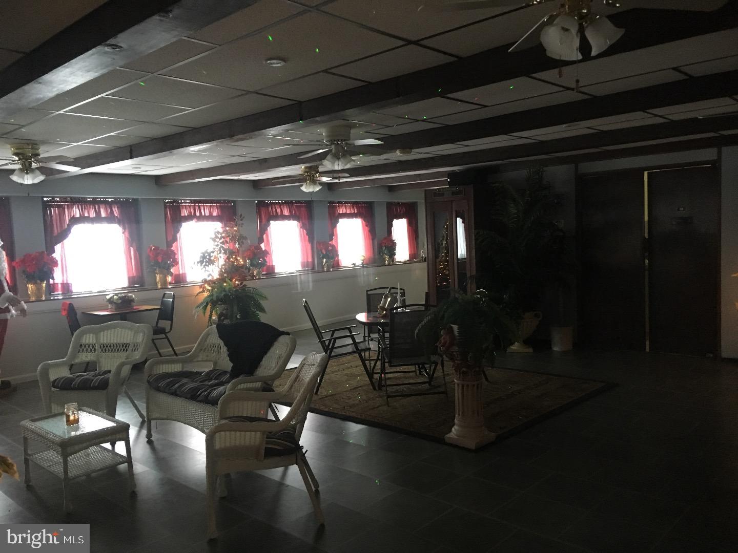 SAINT CLAIR - Commercial Sale