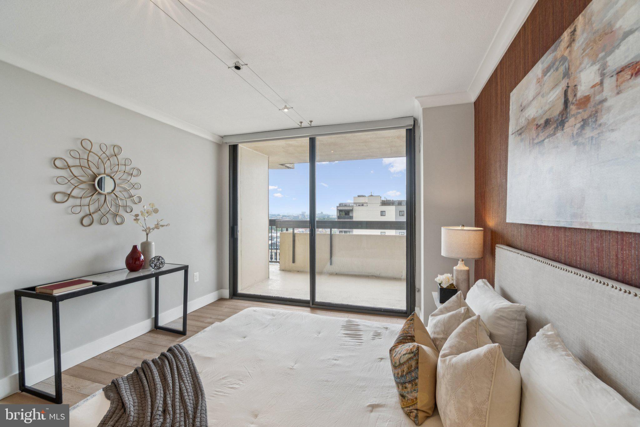 ALEXANDRIA HOUSE - Residential