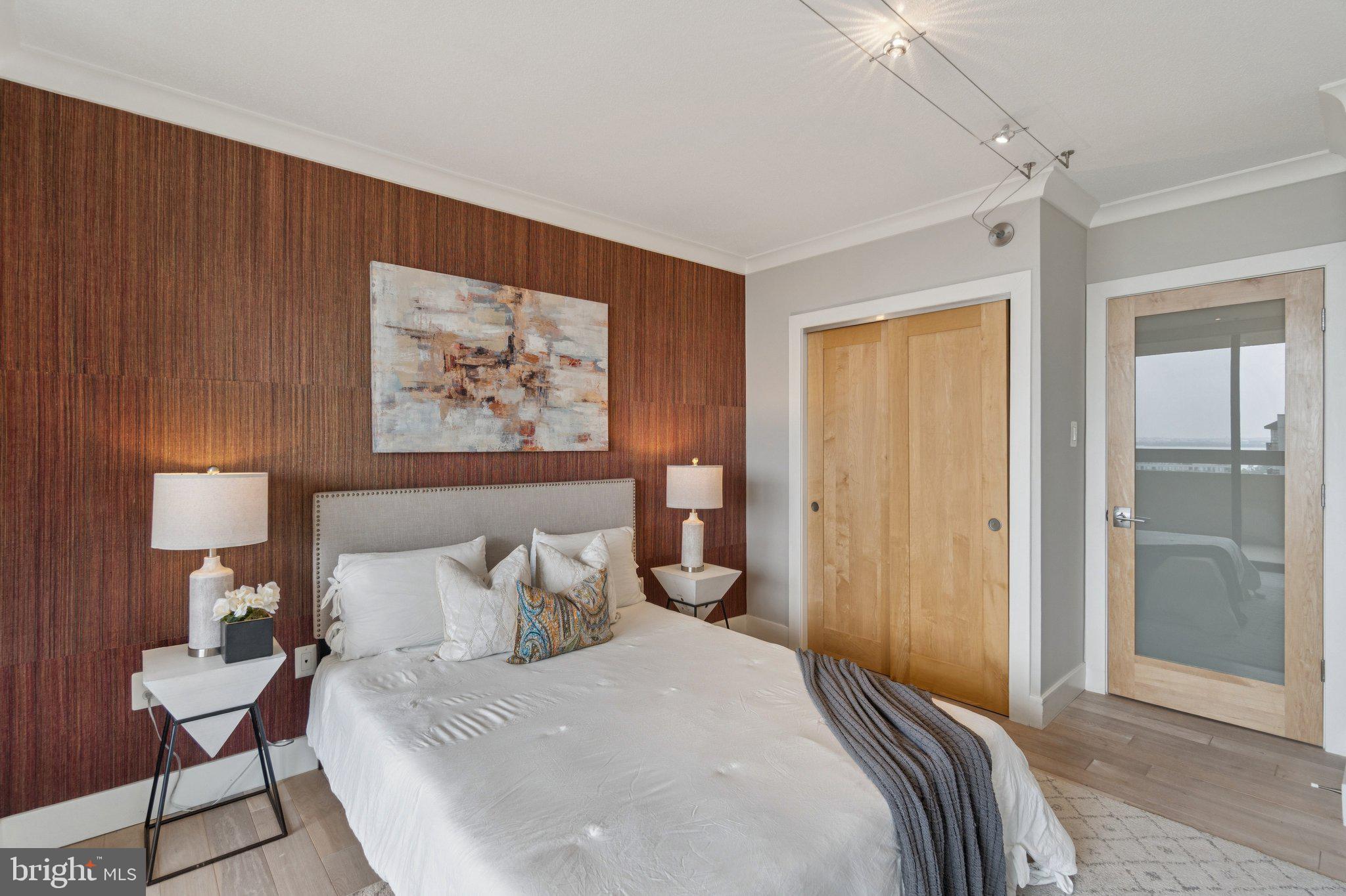 ALEXANDRIA HOUSE - Residential