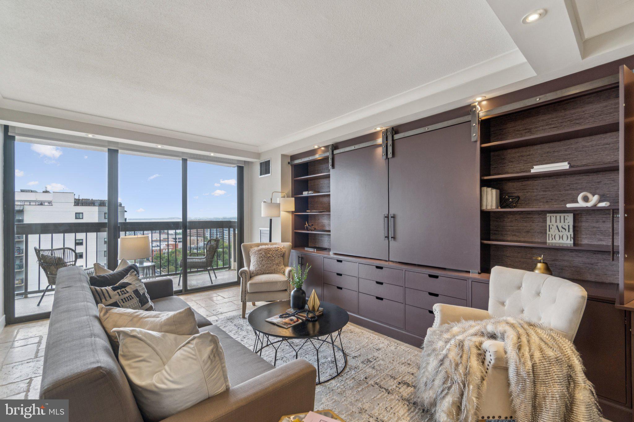 ALEXANDRIA HOUSE - Residential