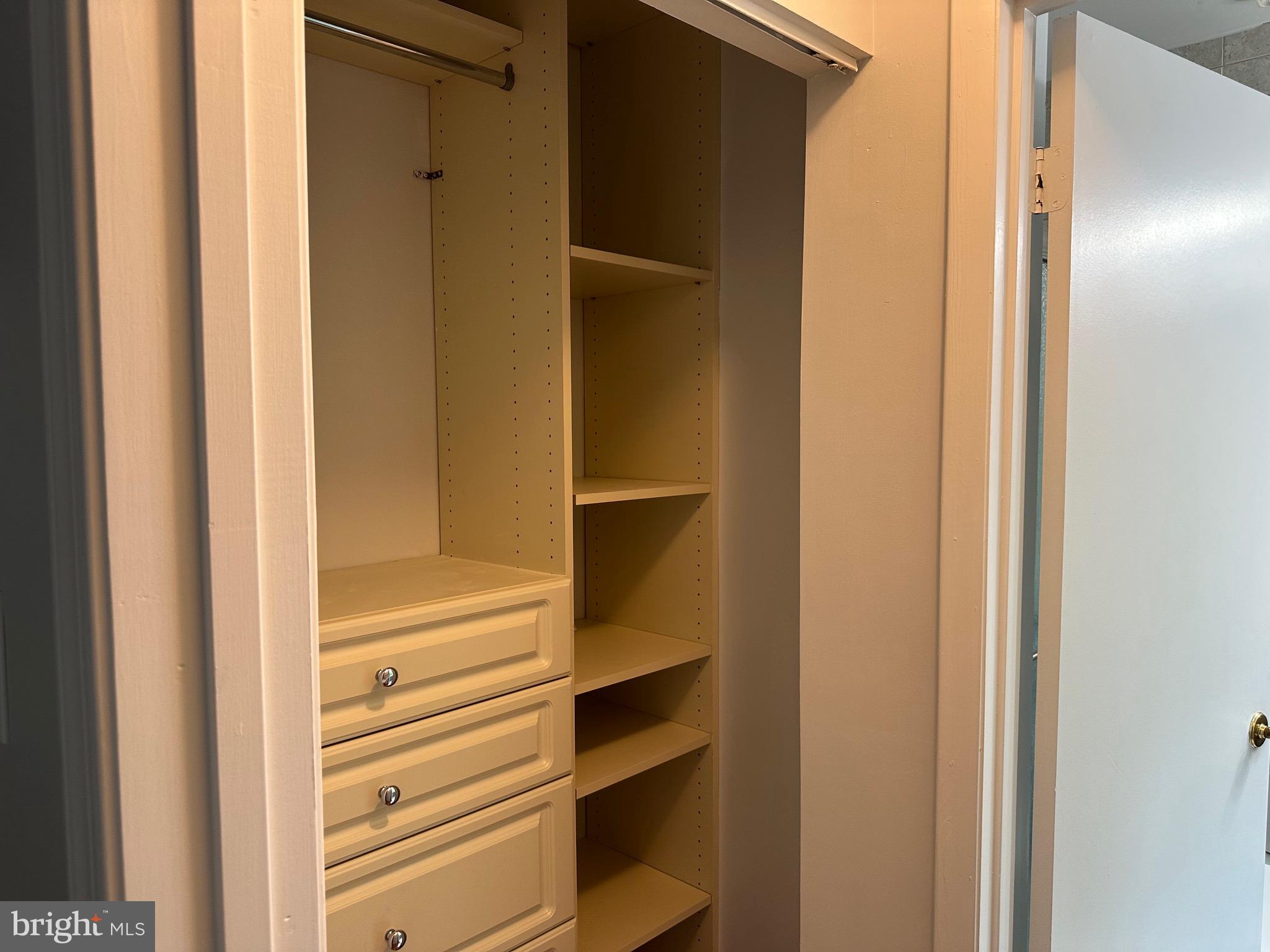 CHURCHILL TOWN SECTOR - Residential Lease