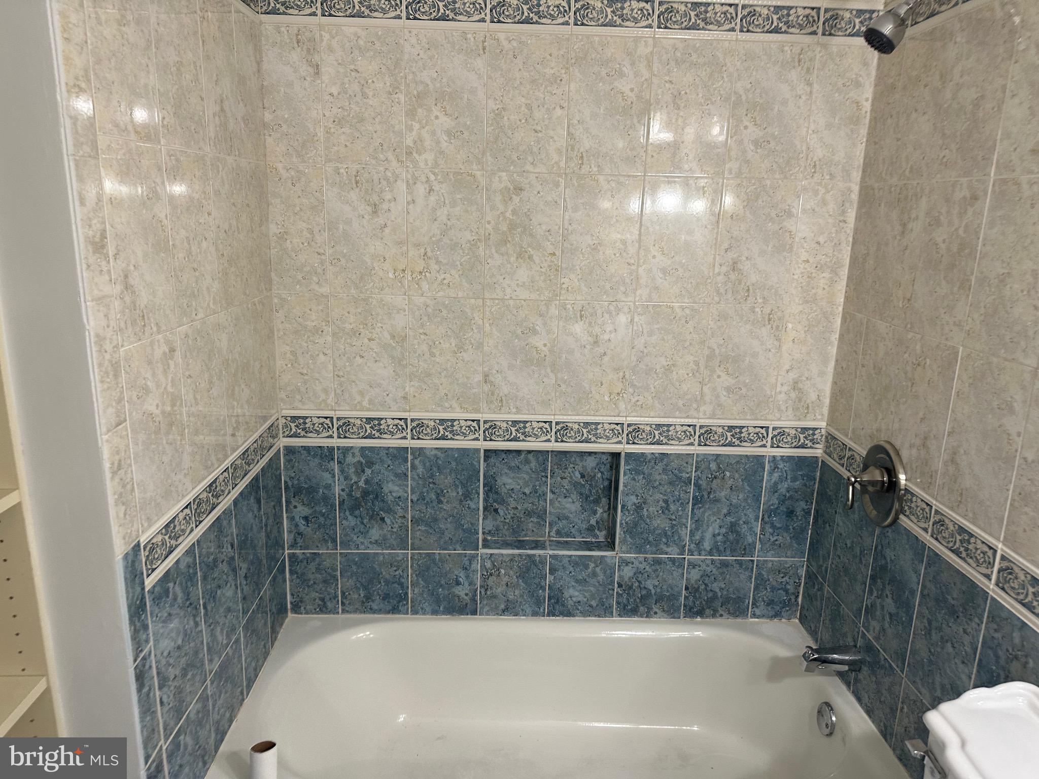 CHURCHILL TOWN SECTOR - Residential Lease