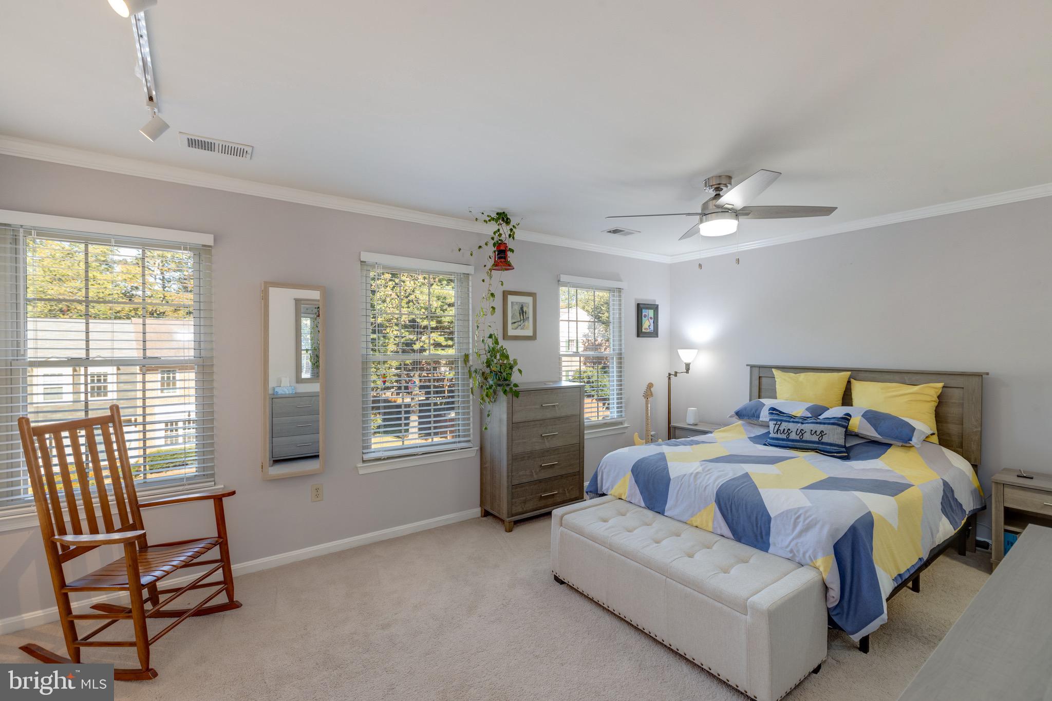 FAIR WOODS - Residential