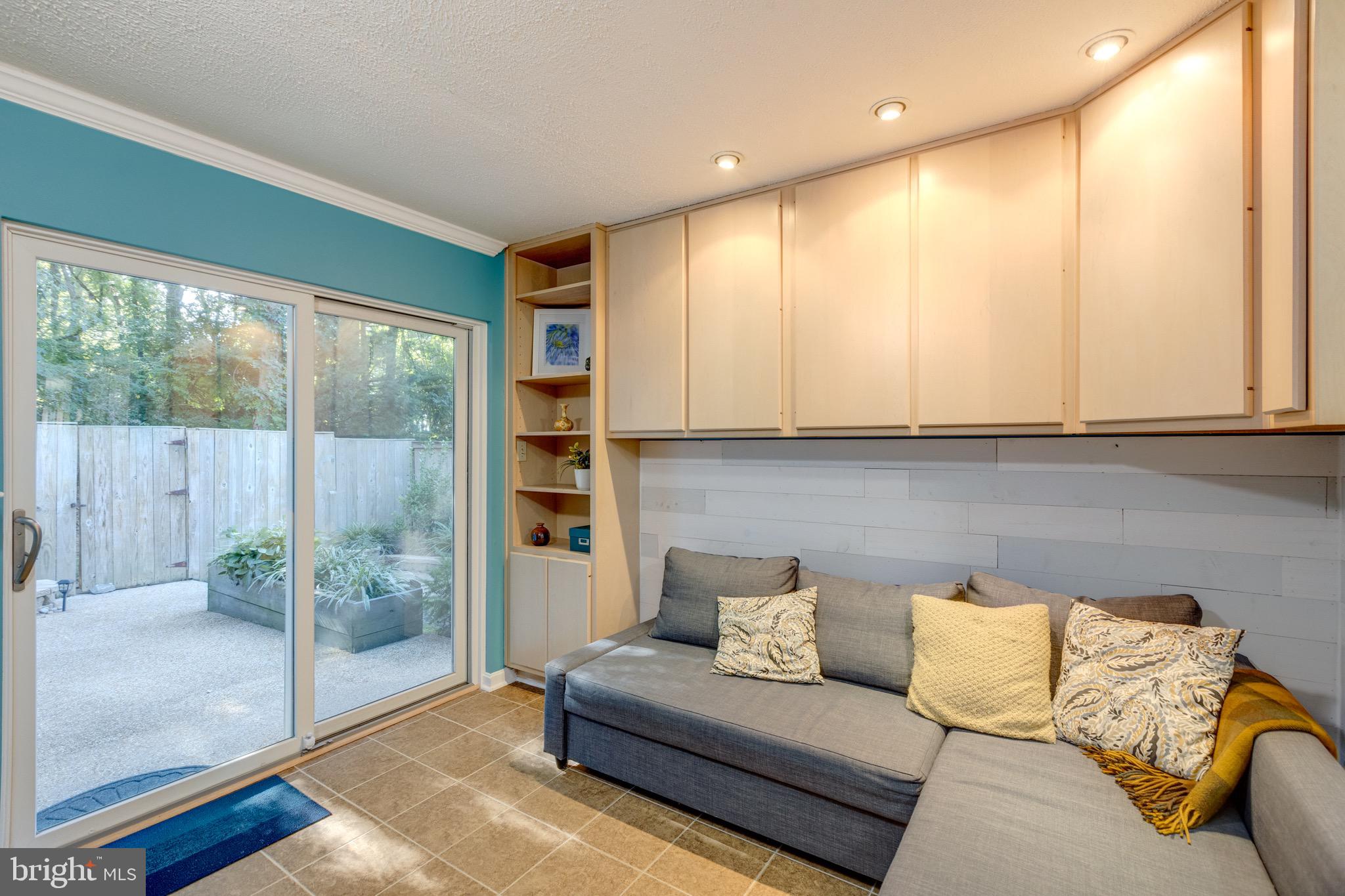 FAIR WOODS - Residential