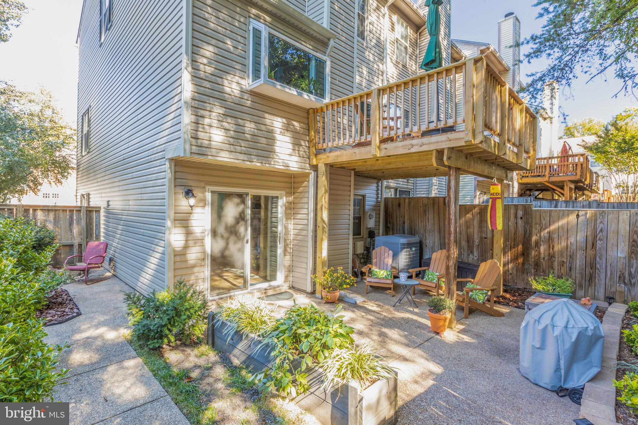 FAIR WOODS - Residential