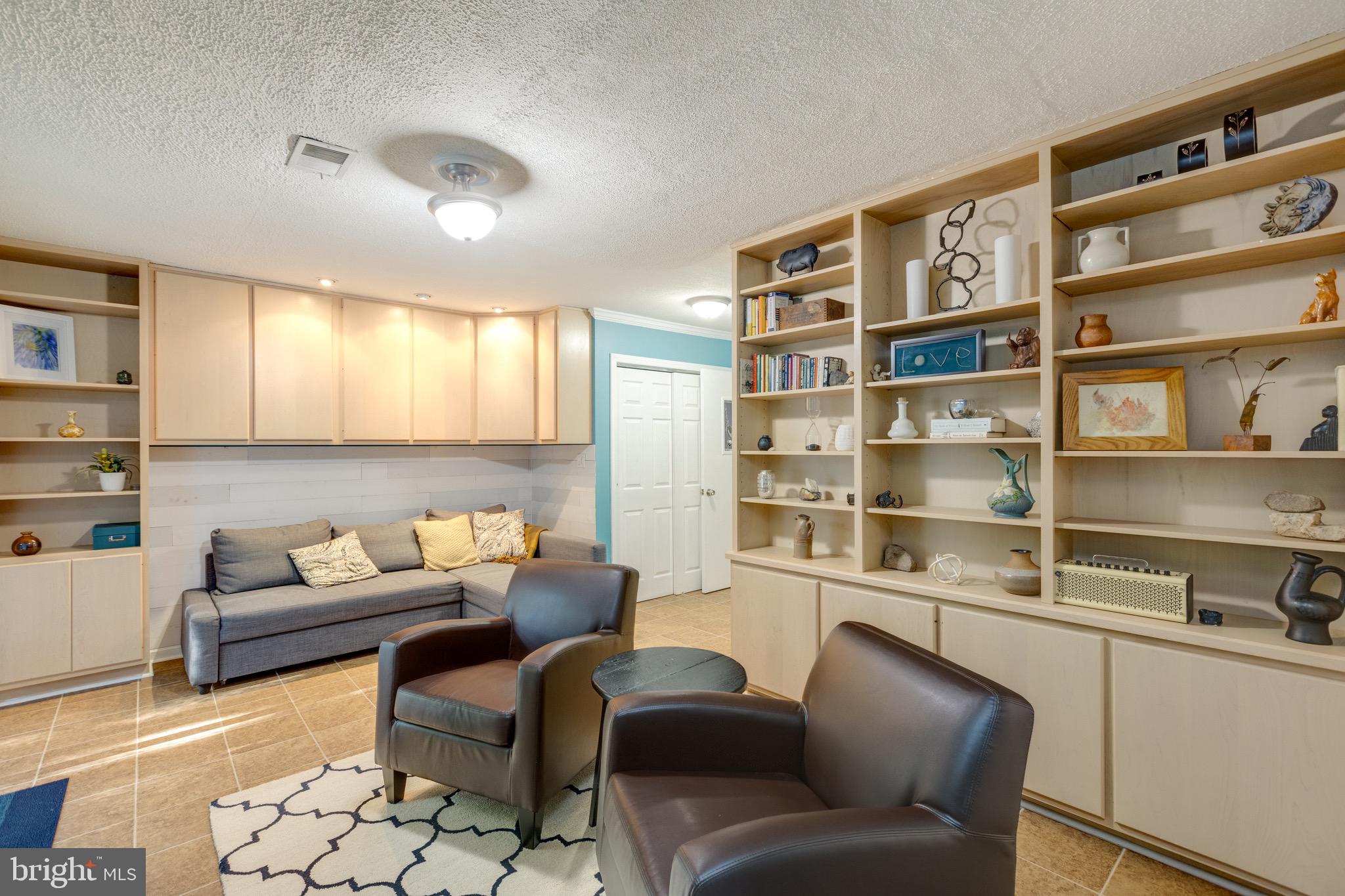 FAIR WOODS - Residential